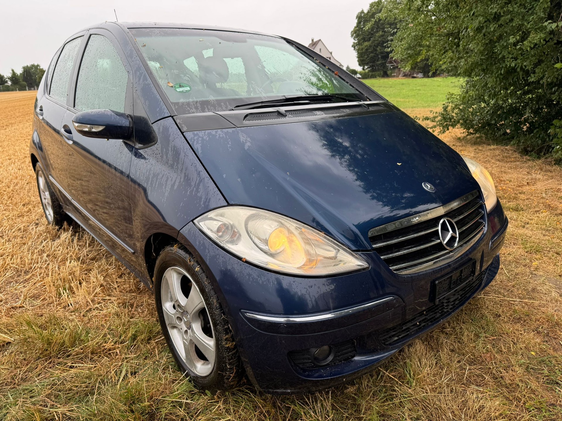MERCEDES-BENZ A 200 Avantgarde-image-2