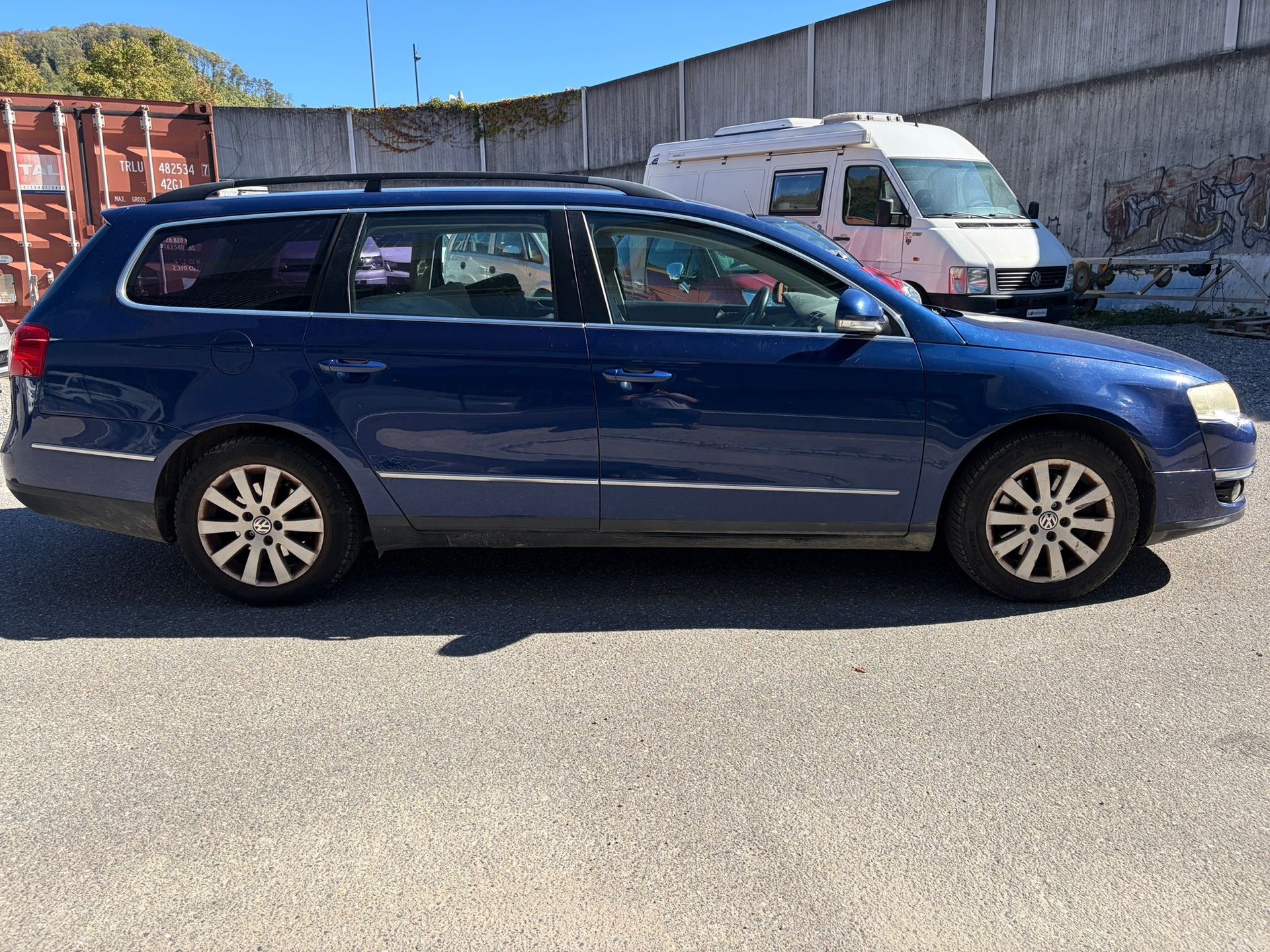 VW Passat Variant 2.0T FSI Highline-image-12