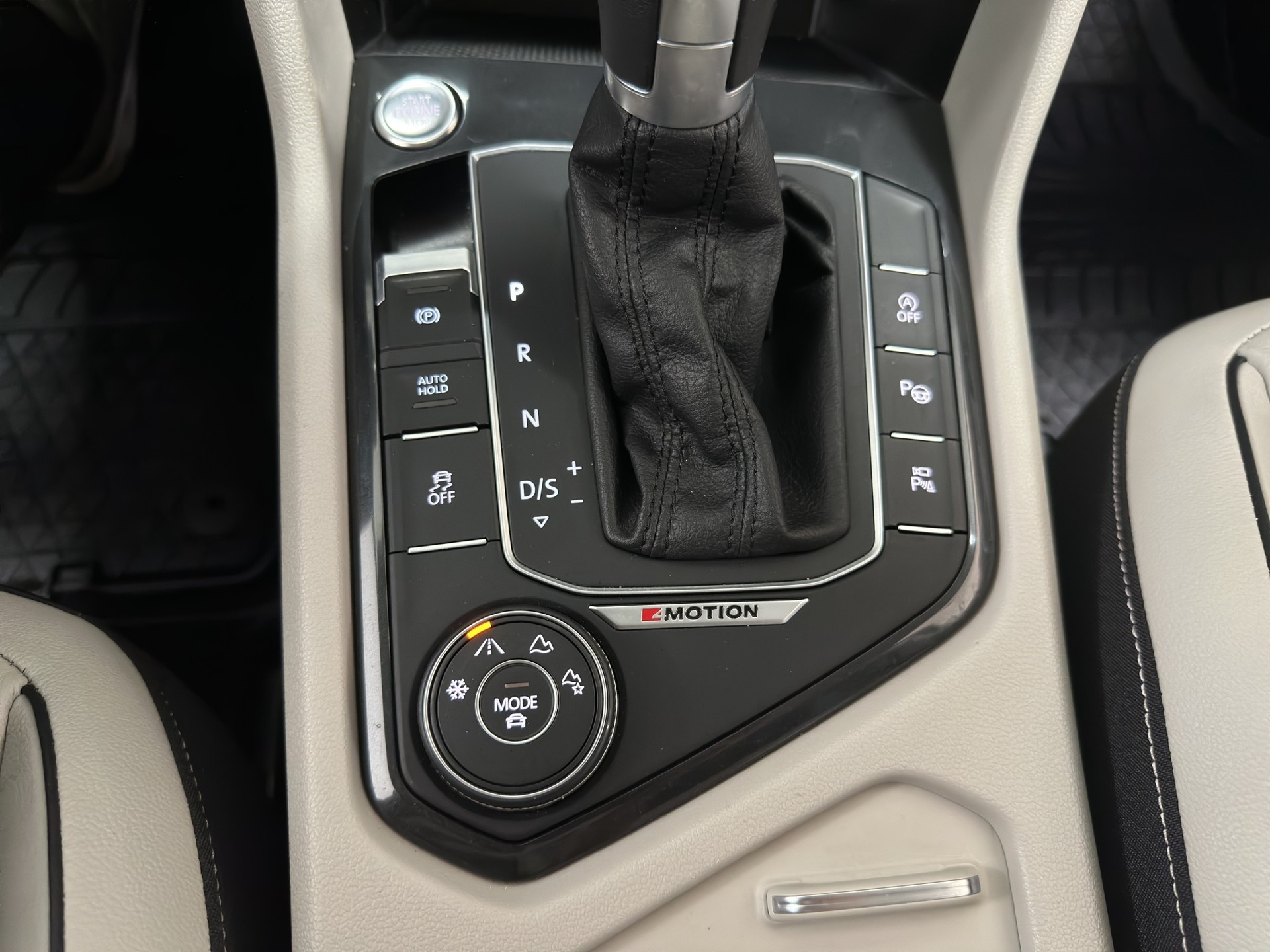 VW Tiguan 2.0 TDI SCR Highline4Motion DSG-image-27