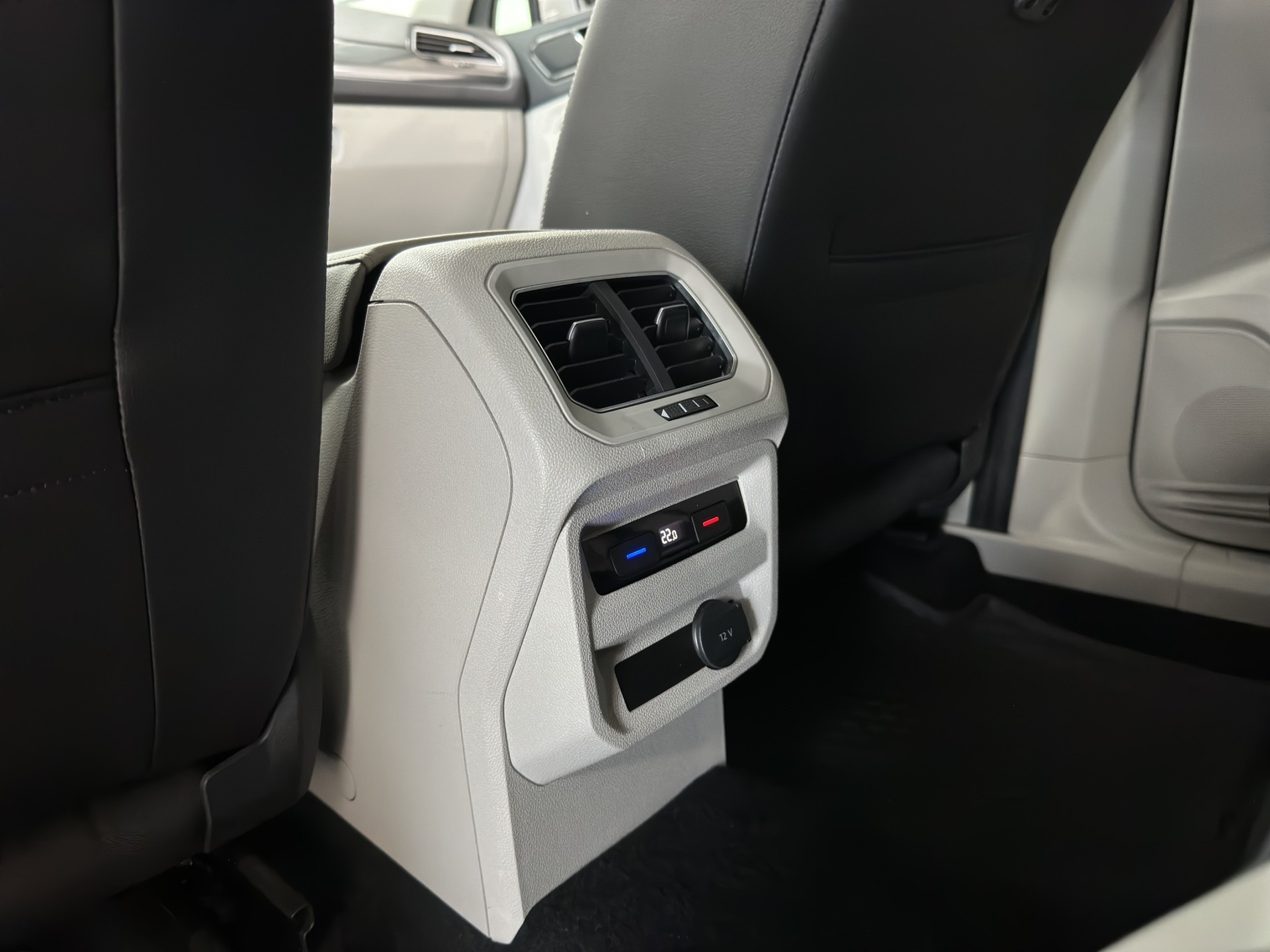 VW Tiguan 2.0 TDI SCR Highline4Motion DSG-image-29