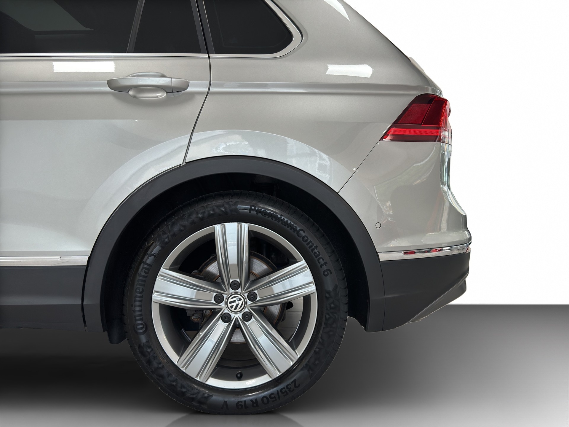 VW Tiguan 2.0 TDI SCR Highline4Motion DSG-image-15