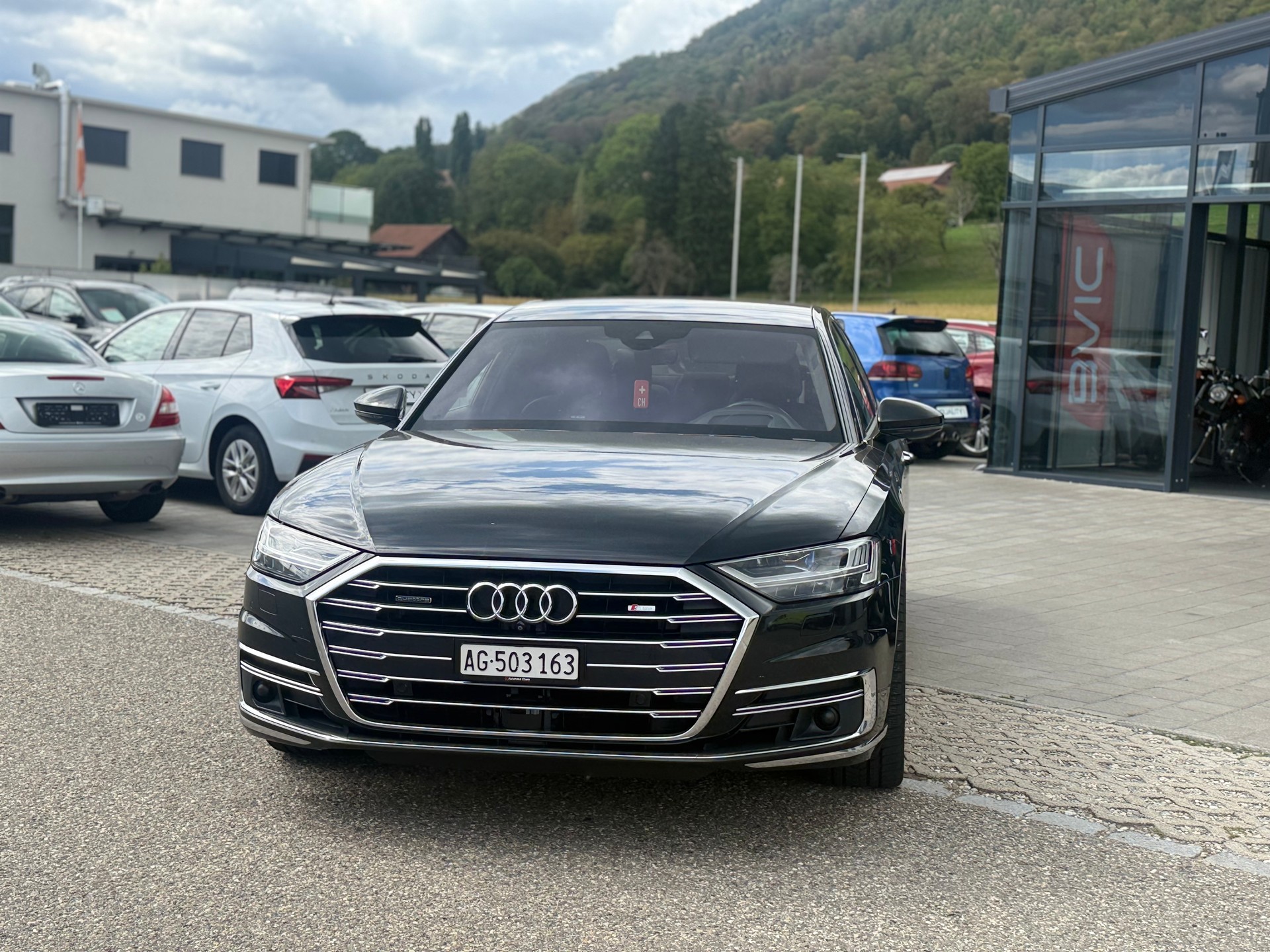 AUDI A8 55 TFSI quattro tiptronic-image-13