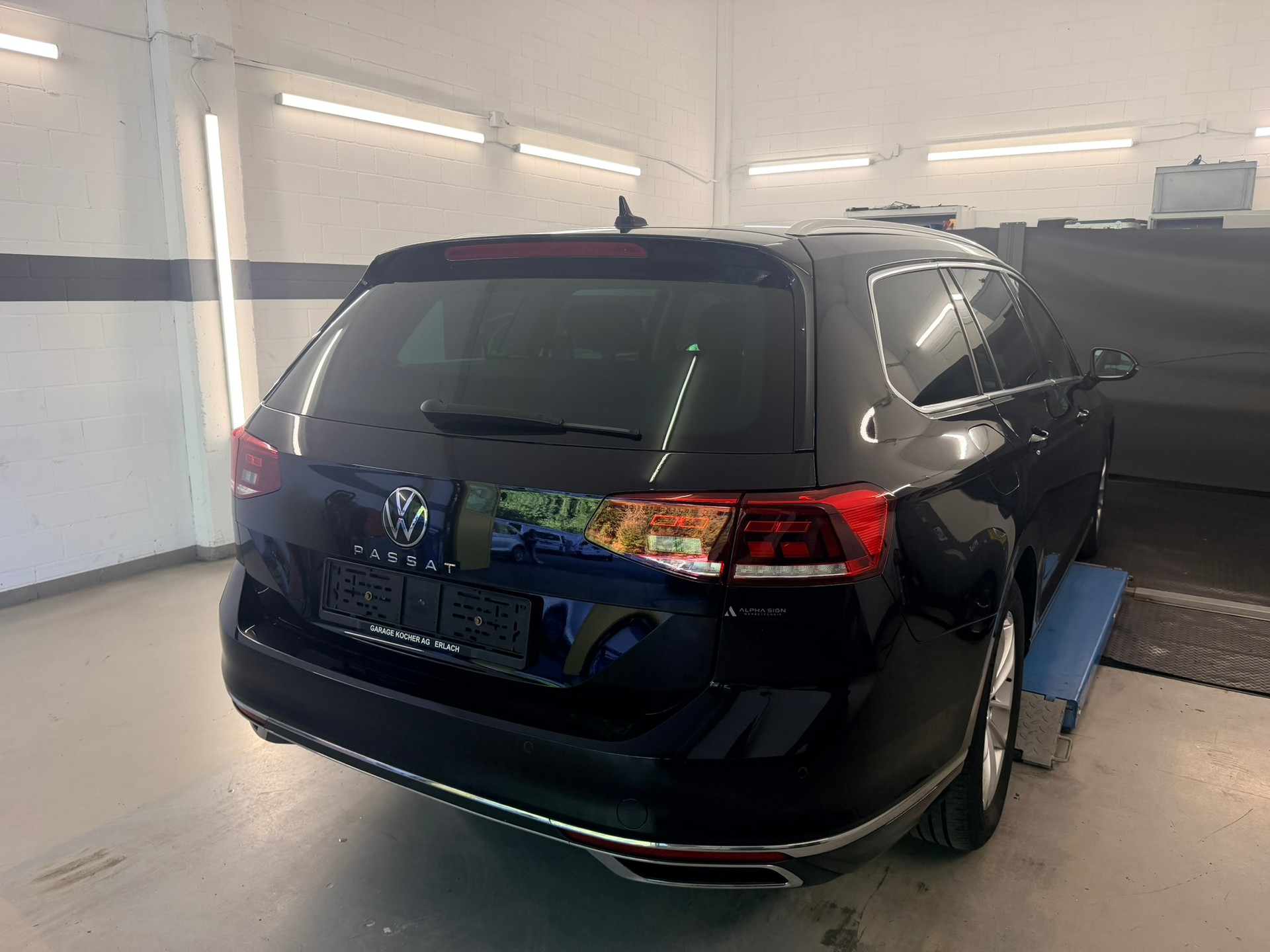 VW Passat 2.0 TDI BMT Business DSG-image-4