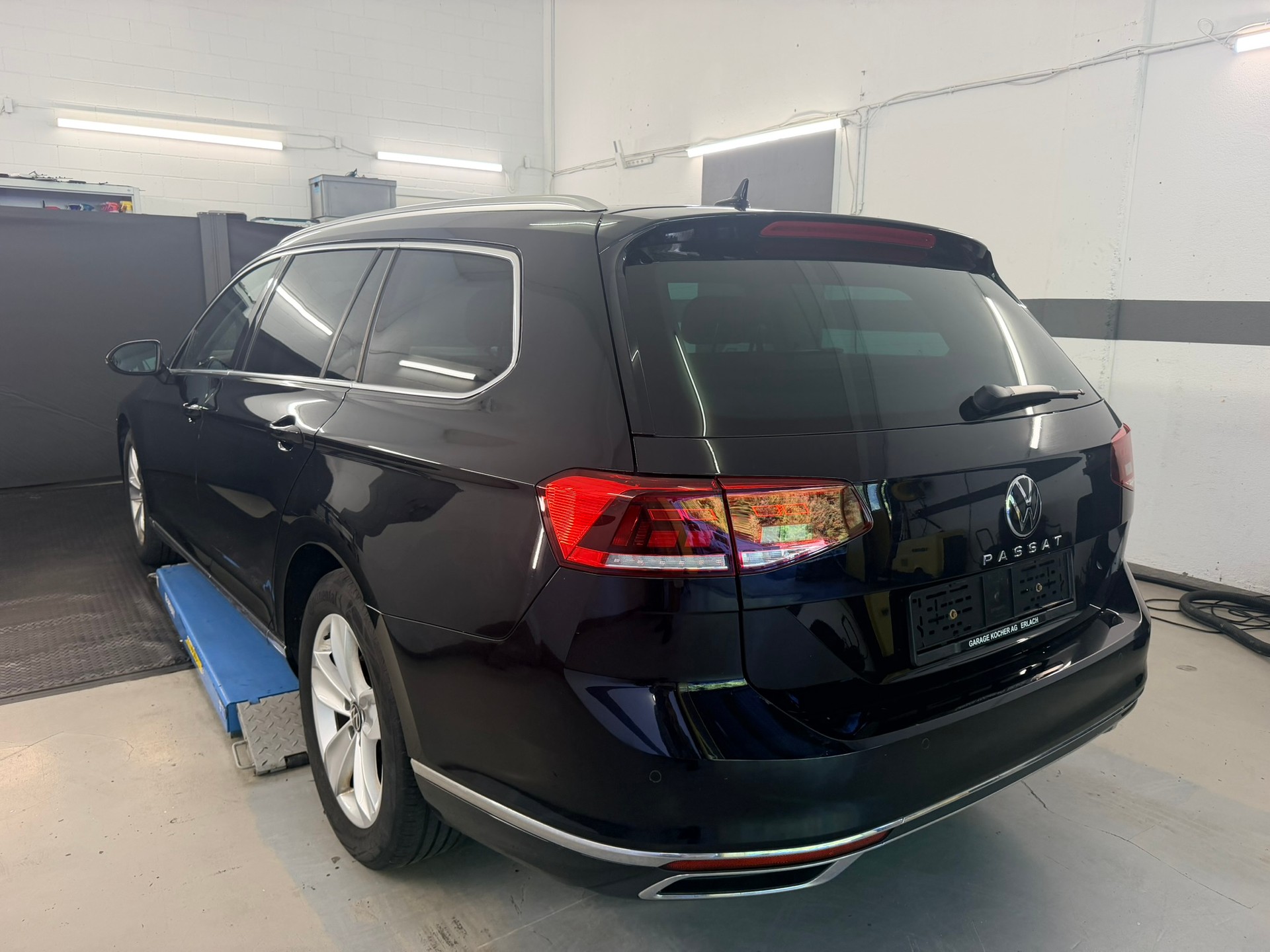 VW Passat 2.0 TDI BMT Business DSG-image-5