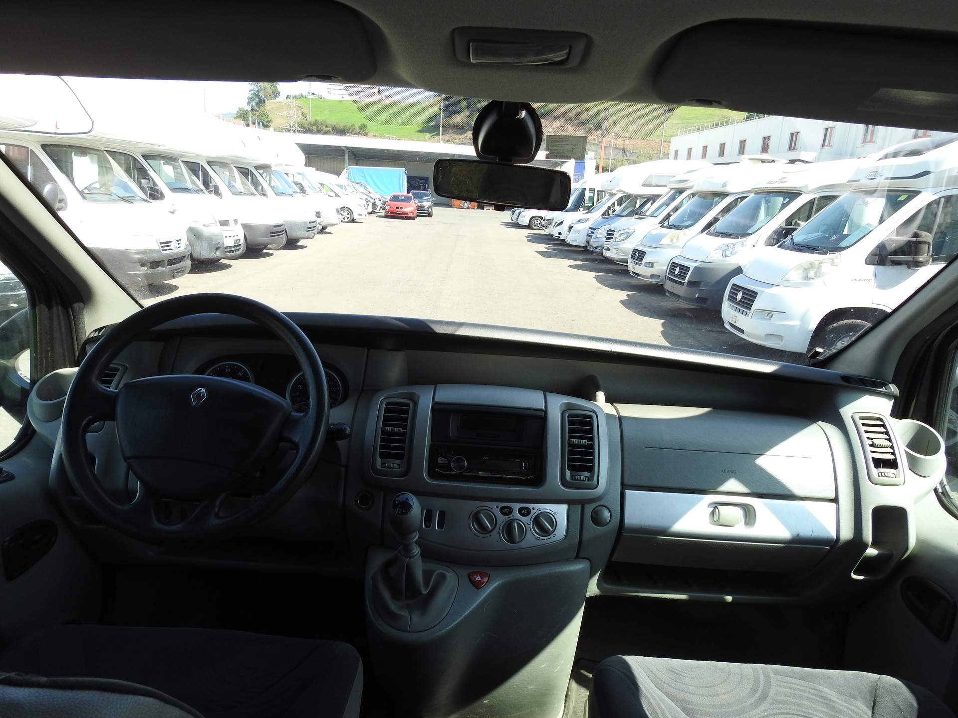 RENAULT Trafic 2.0 dCi-image-16