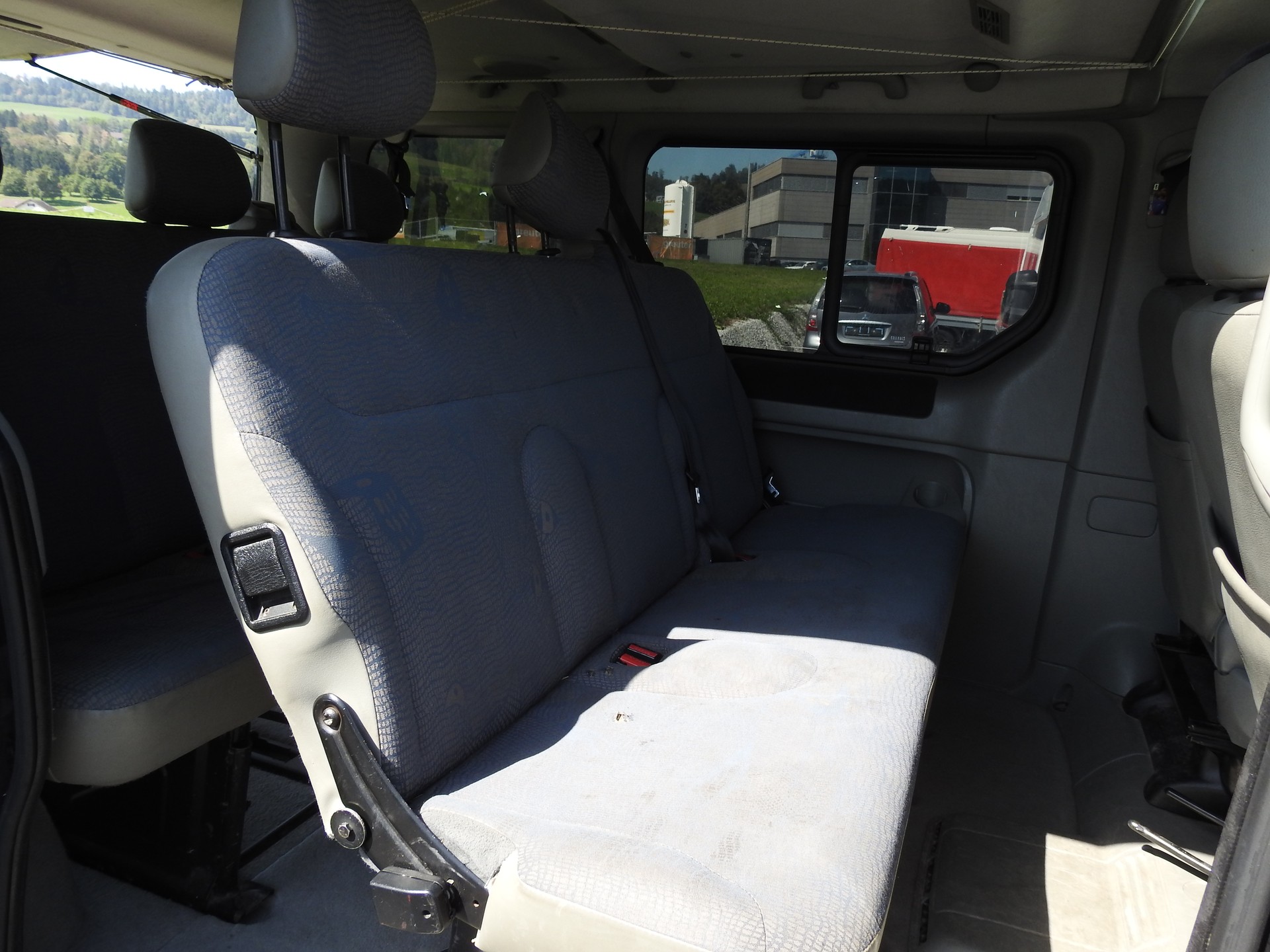 RENAULT Trafic 2.0 dCi-image-14