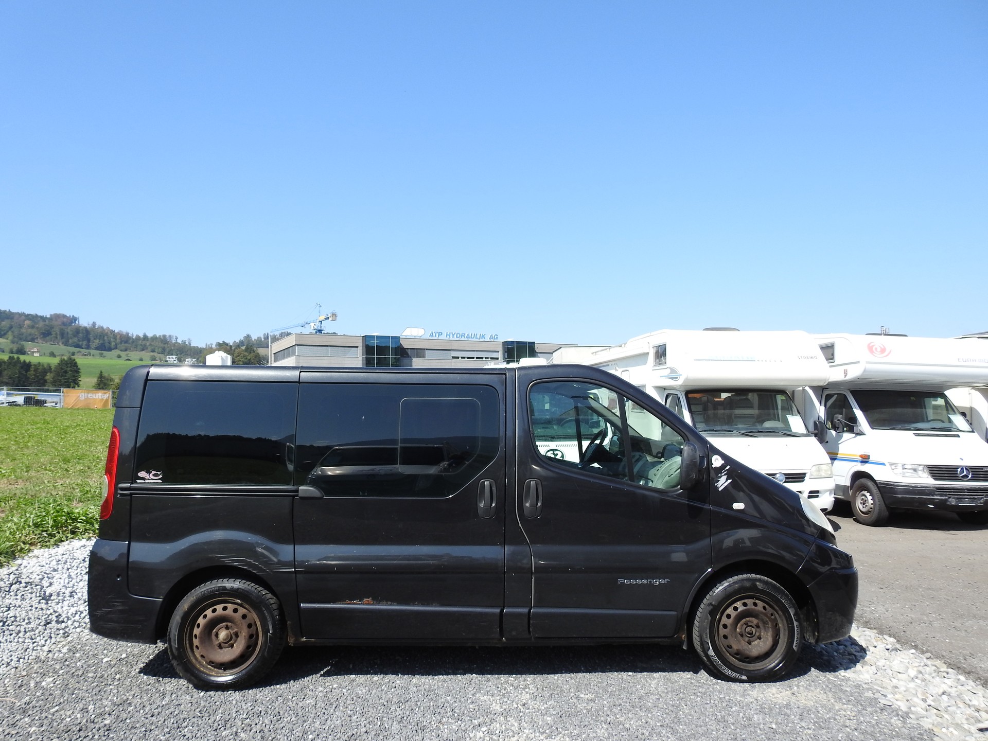 RENAULT Trafic 2.0 dCi-image-6