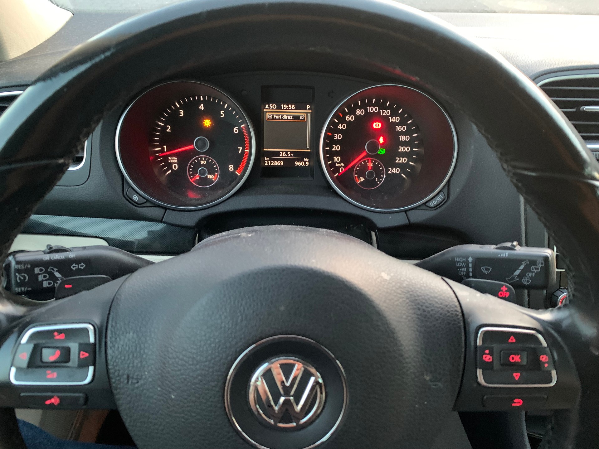 VW Golf 1.4 TSI Highline DSG-image-12