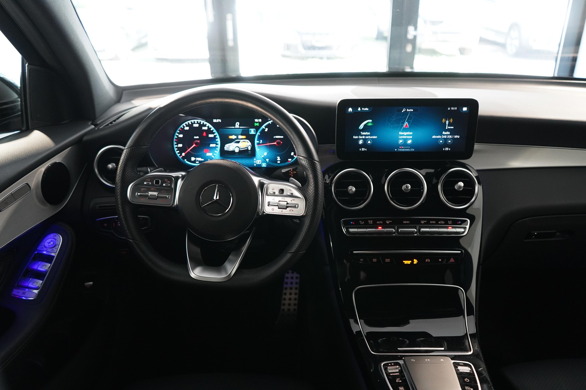 MERCEDES-BENZ GLC-Klasse X253 GLC 220 d AMG Line 4m-image-8