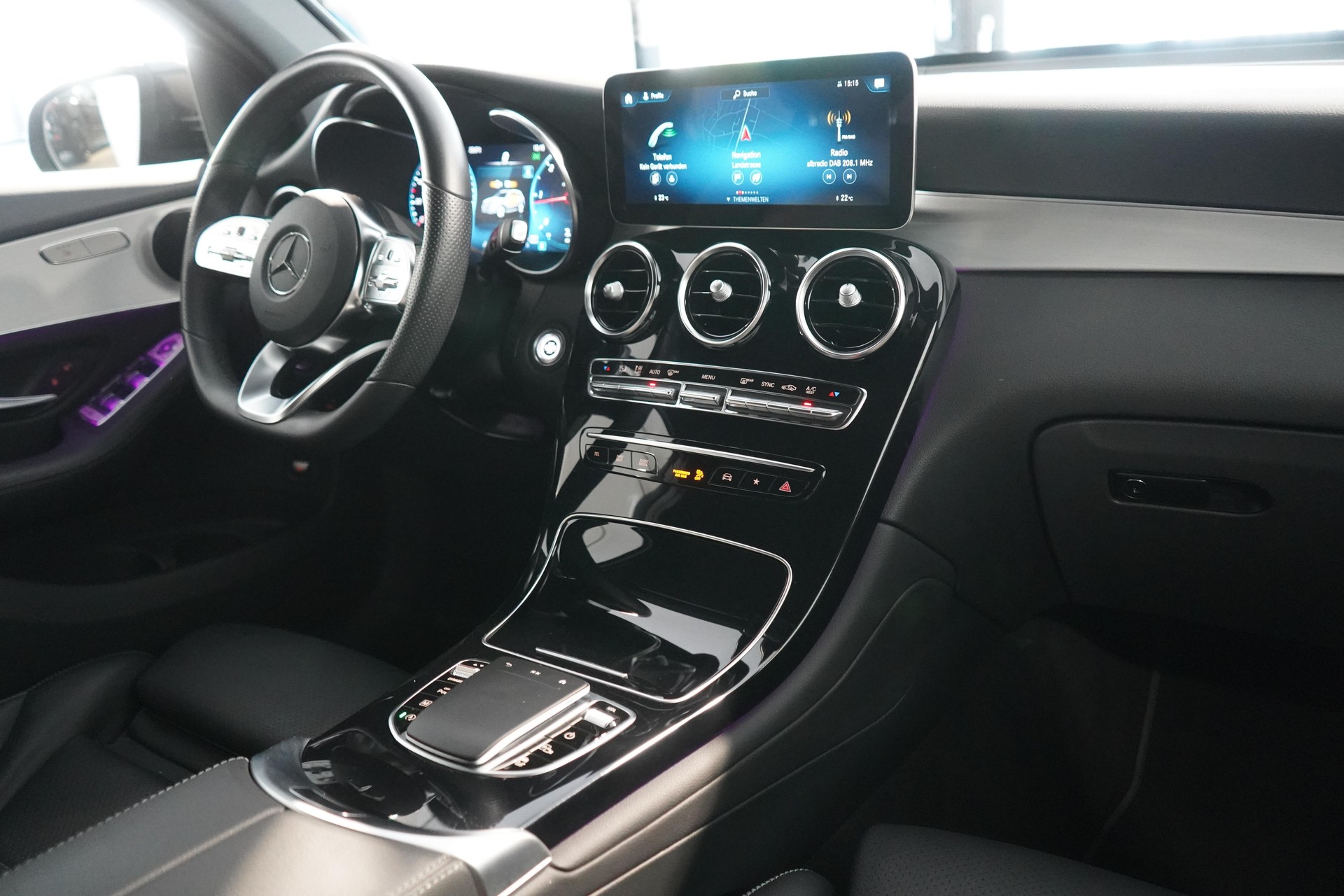 MERCEDES-BENZ GLC-Klasse X253 GLC 220 d AMG Line 4m-image-9