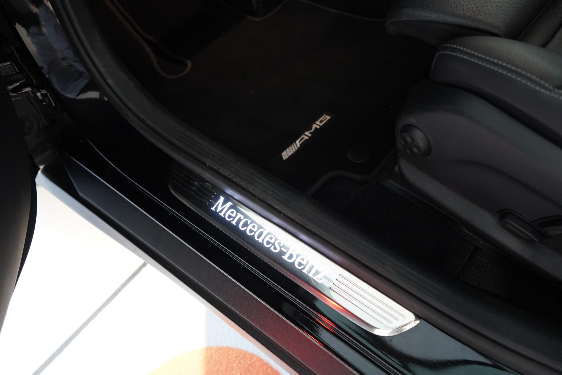 MERCEDES-BENZ GLC-Klasse X253 GLC 220 d AMG Line 4m-image-15