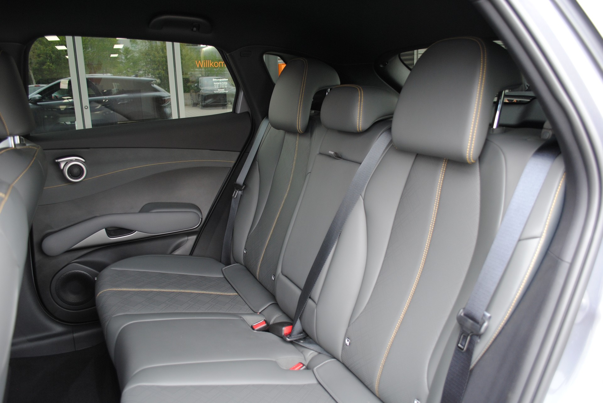 BYD Atto 3 EVO 74.8 kWh Excellence AWD-image-16