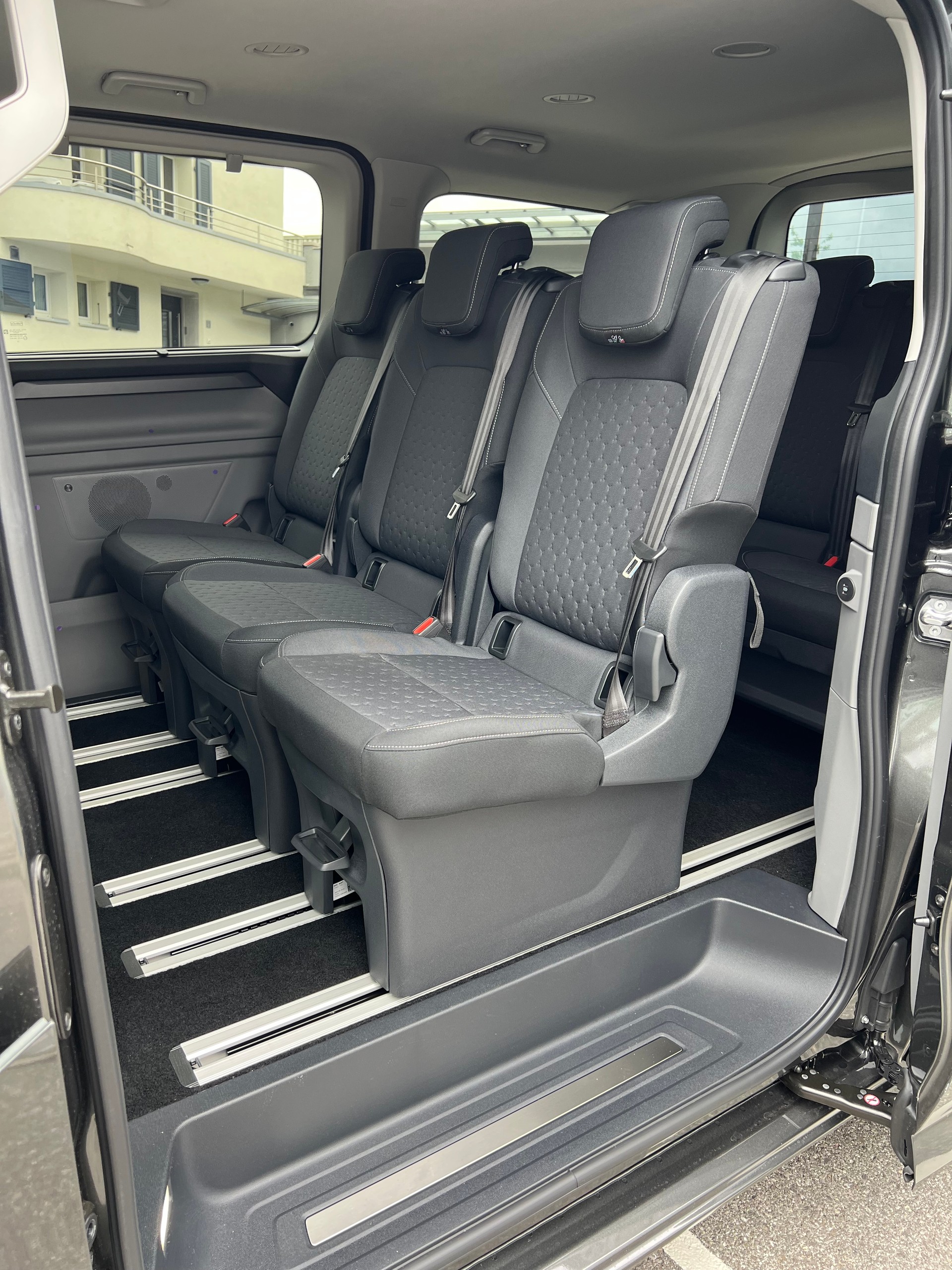 FORD Tourneo Bus 320 L1H1 Titanium Automat-image-8