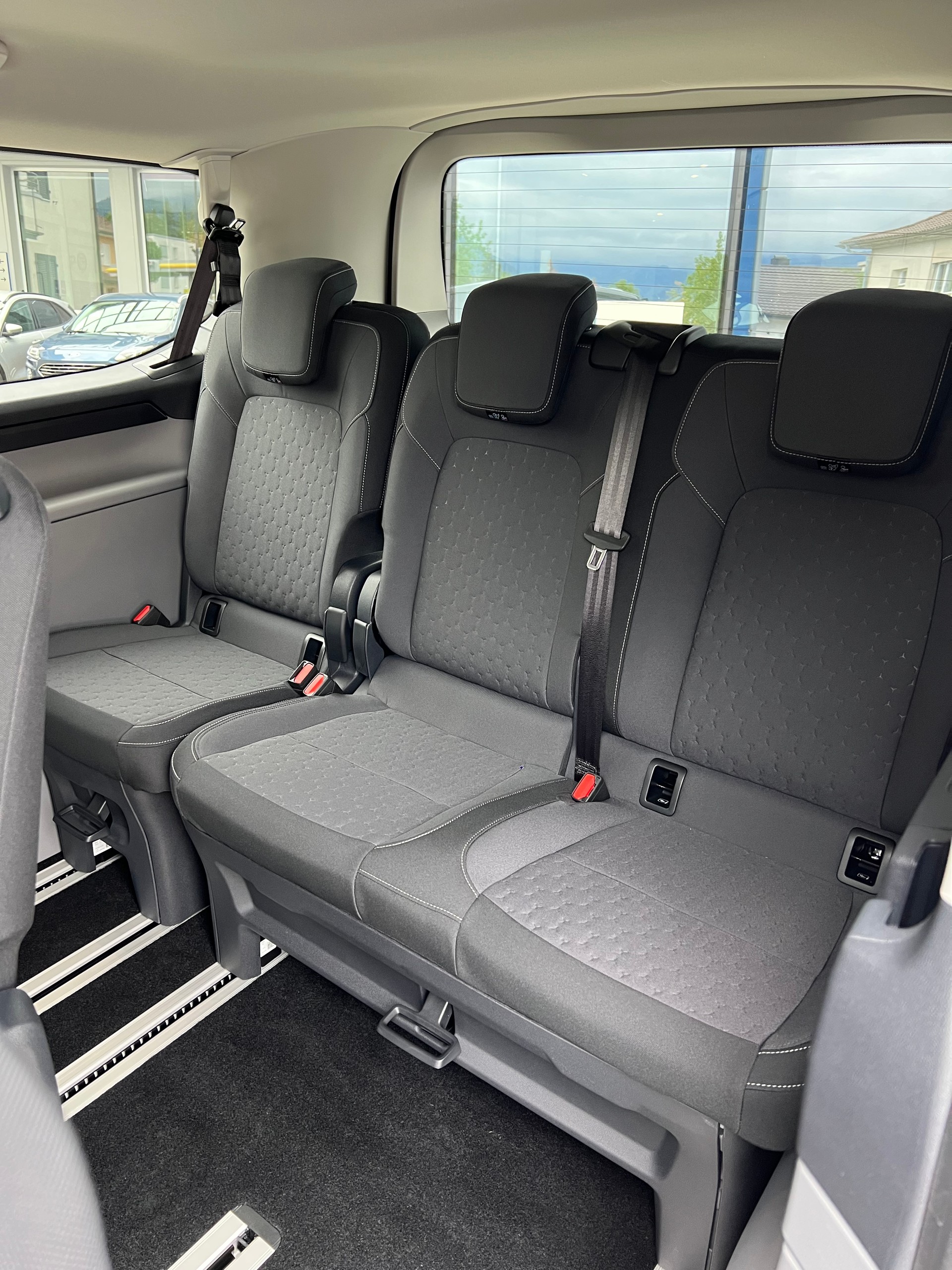 FORD Tourneo Bus 320 L1H1 Titanium Automat-image-9