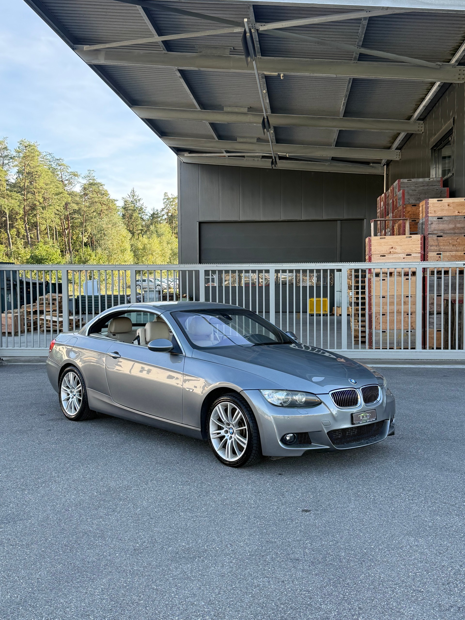 BMW E93-image-3