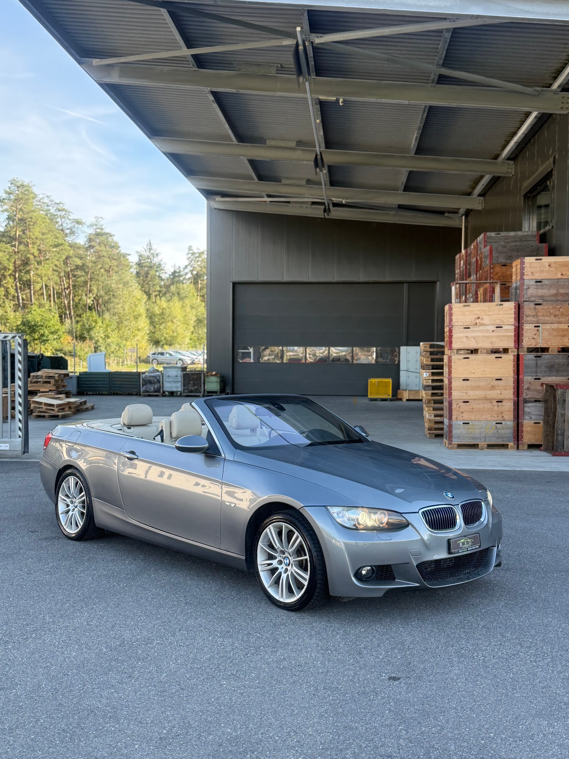 BMW E93-image-1