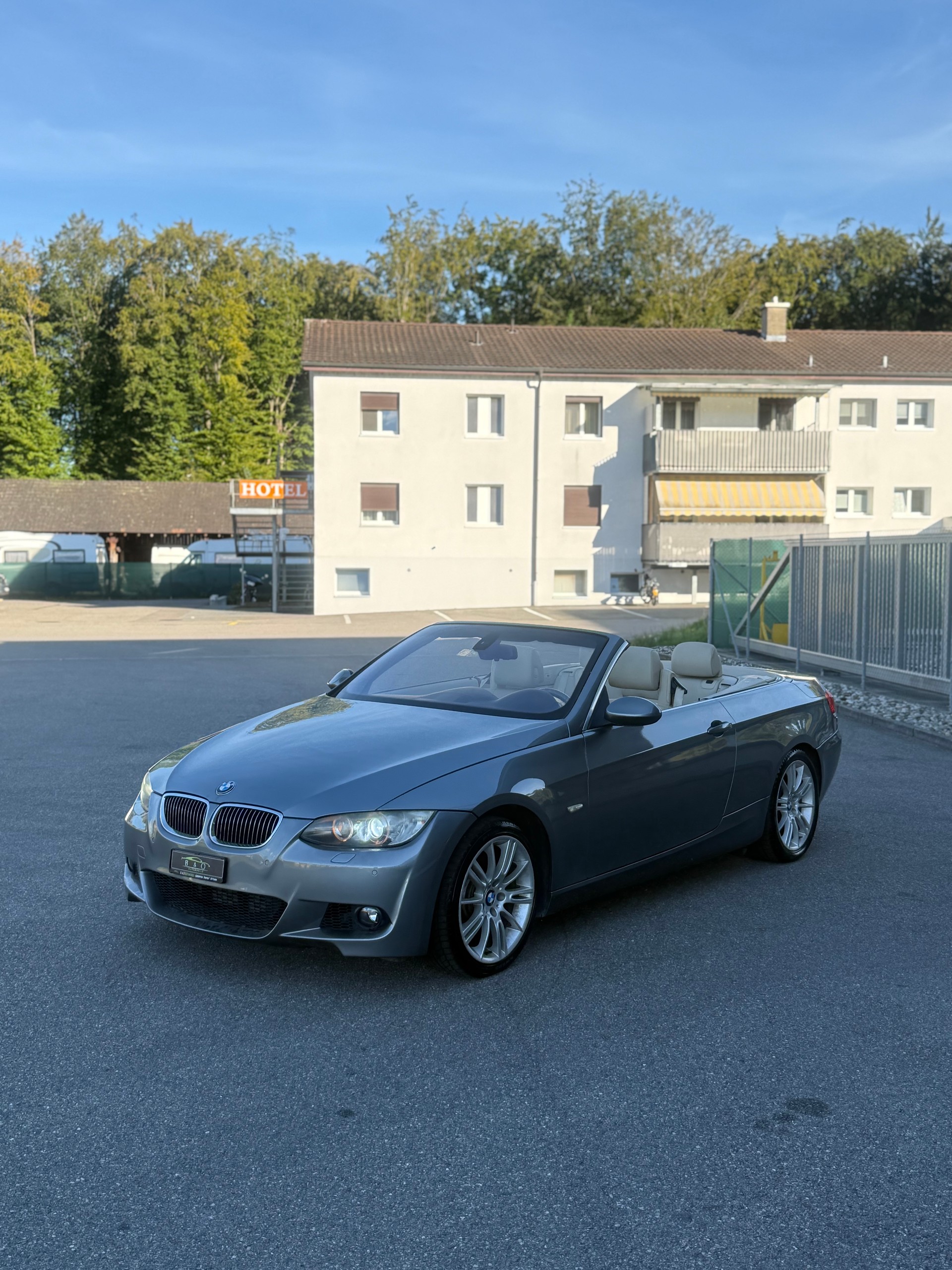 BMW E93-image-0