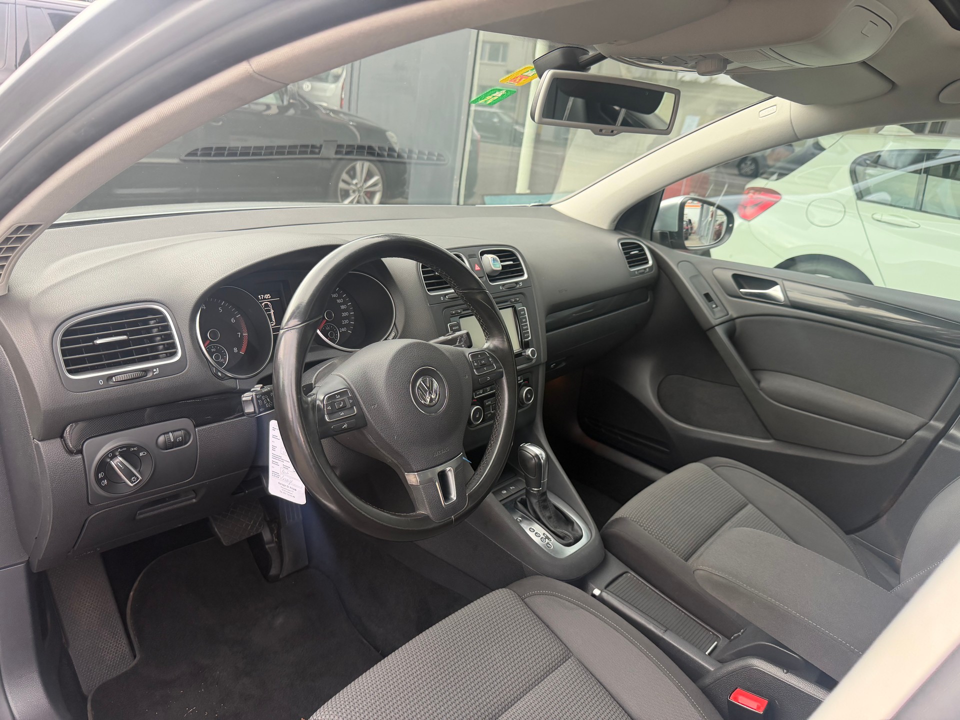 VW Golf 1.4 TSI Team DSG-image-11