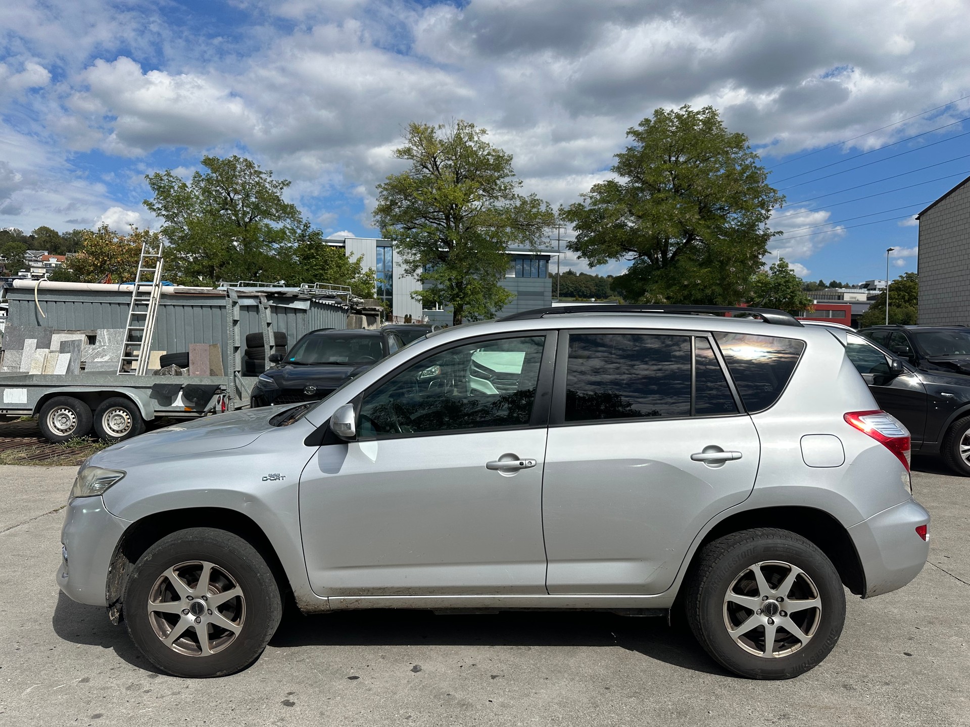 TOYOTA RAV-4 2.2D-CAT Linea Luna AT-image-4