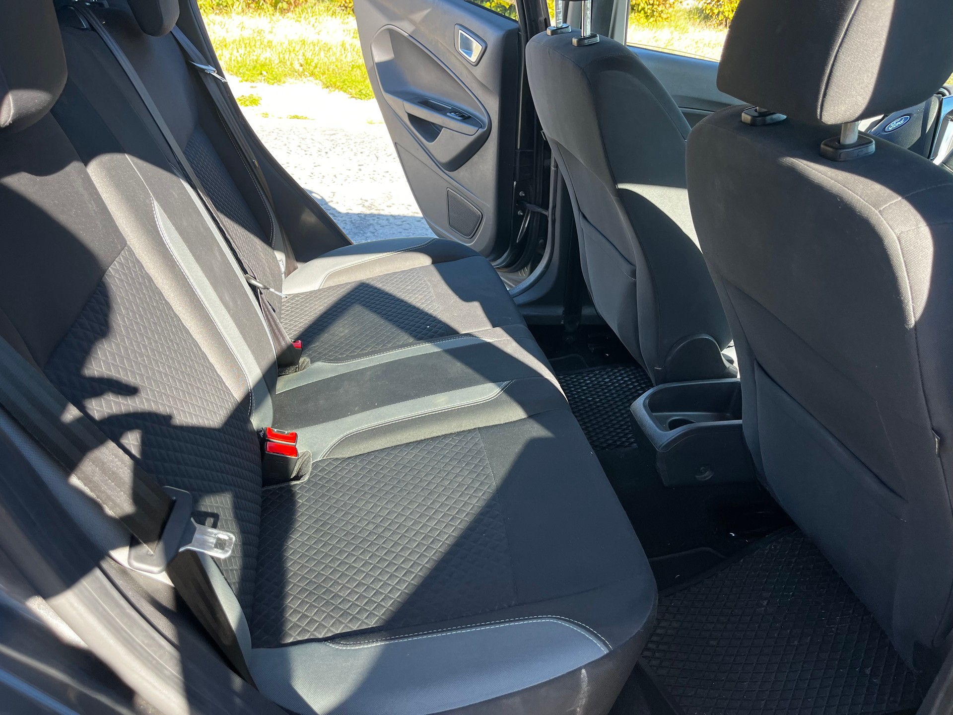 FORD Fiesta 1.0 SCTi Trend-image-12