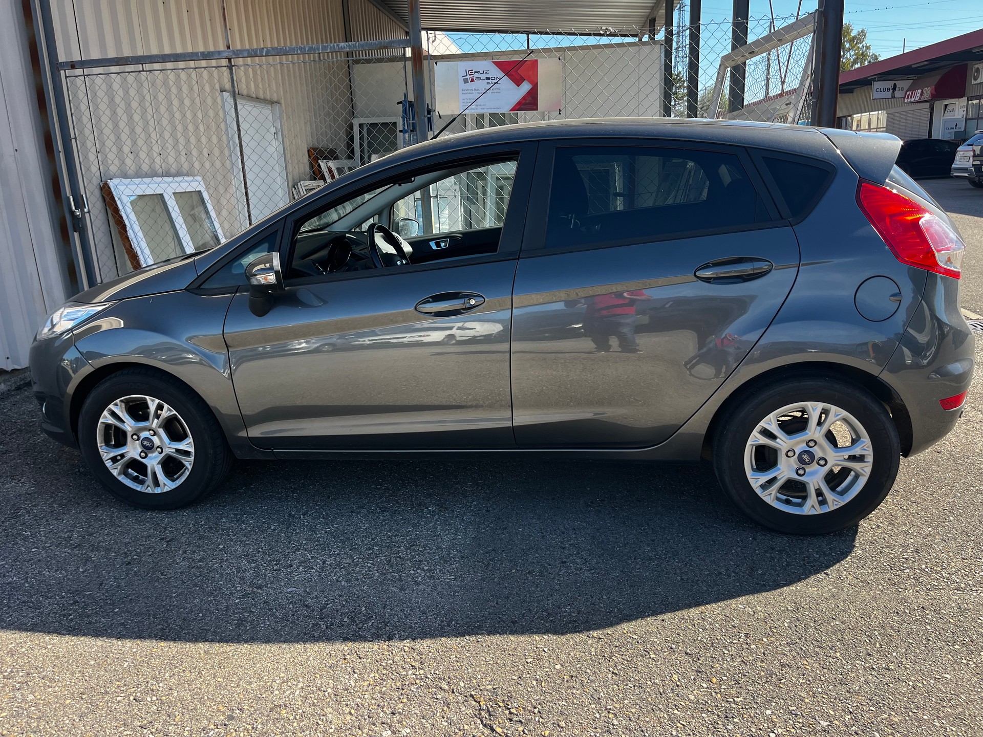FORD Fiesta 1.0 SCTi Trend-image-9