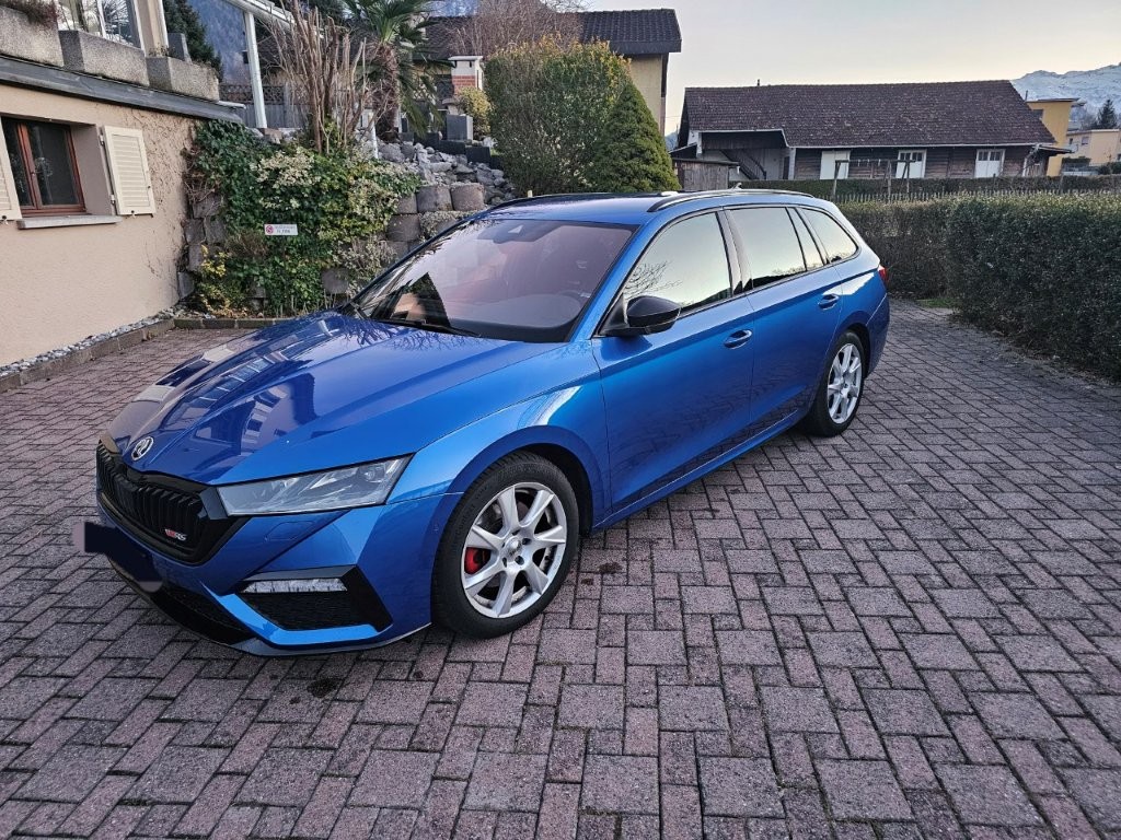 SKODA 2.0 TDI RS 4x4 DSG-image-0