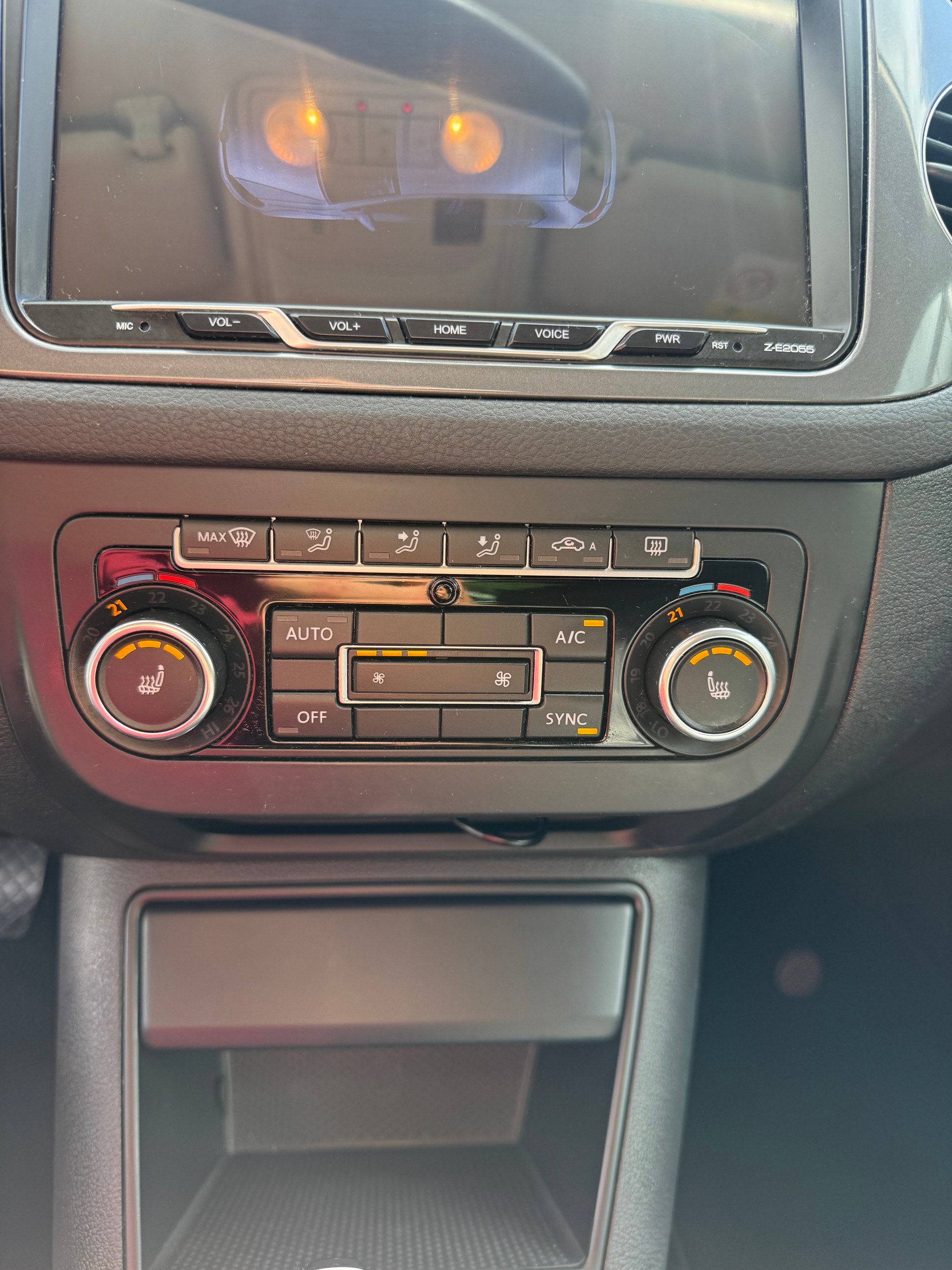 VW Tiguan 2.0 TSI Design 4Motion DSG-image-10
