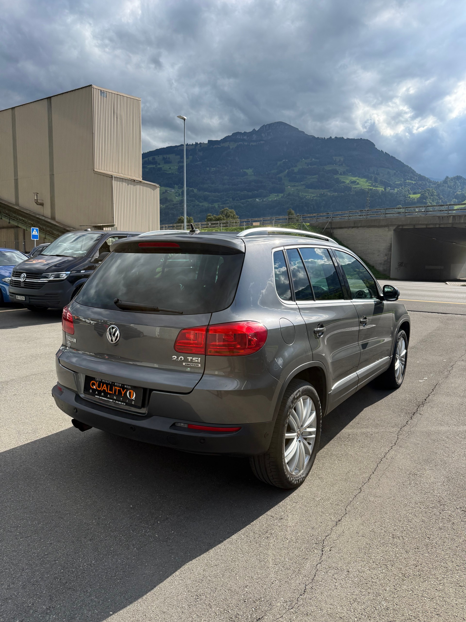 VW Tiguan 2.0 TSI Design 4Motion DSG-image-16