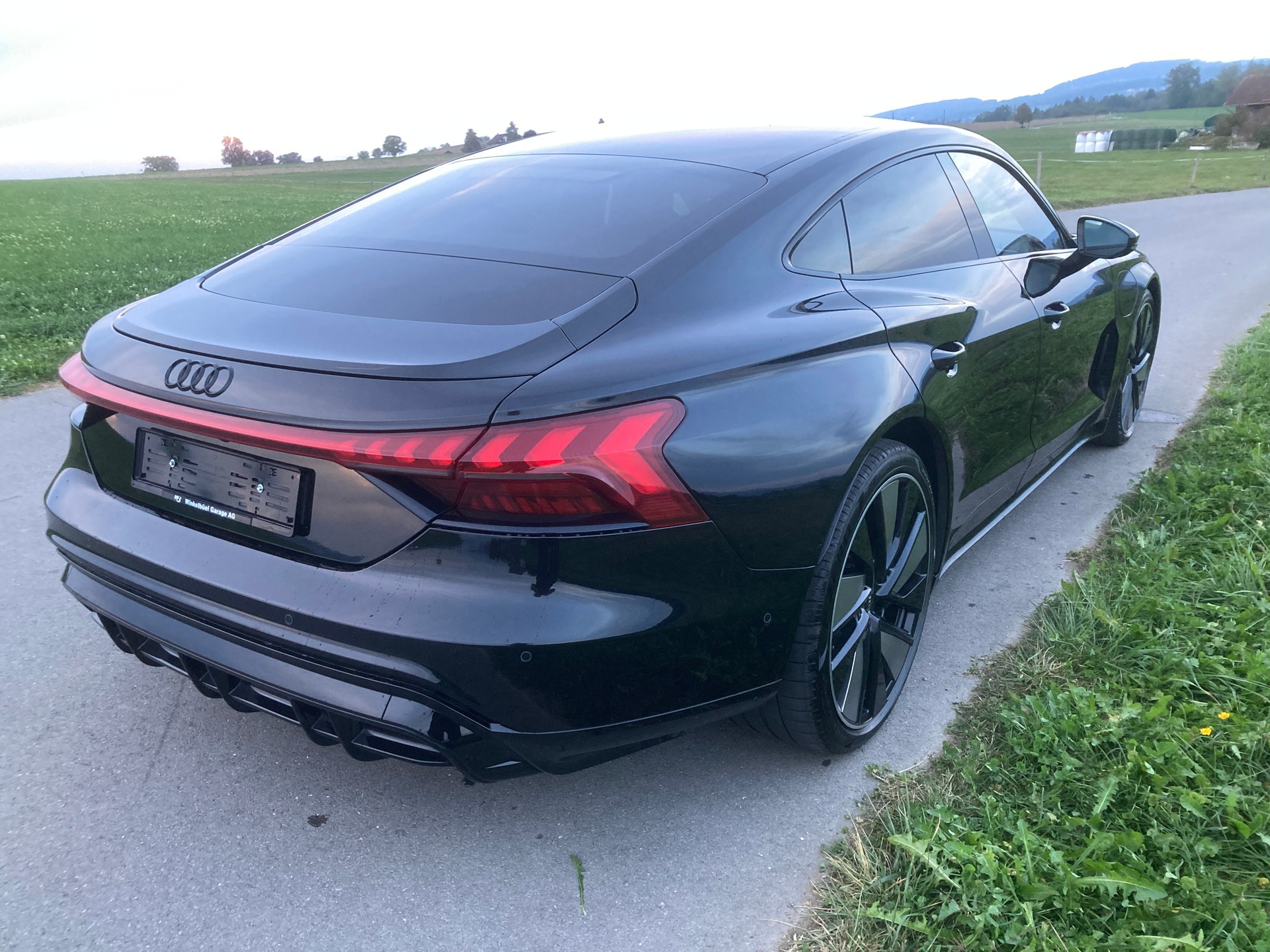 AUDI e-tron GT quattro-image-2