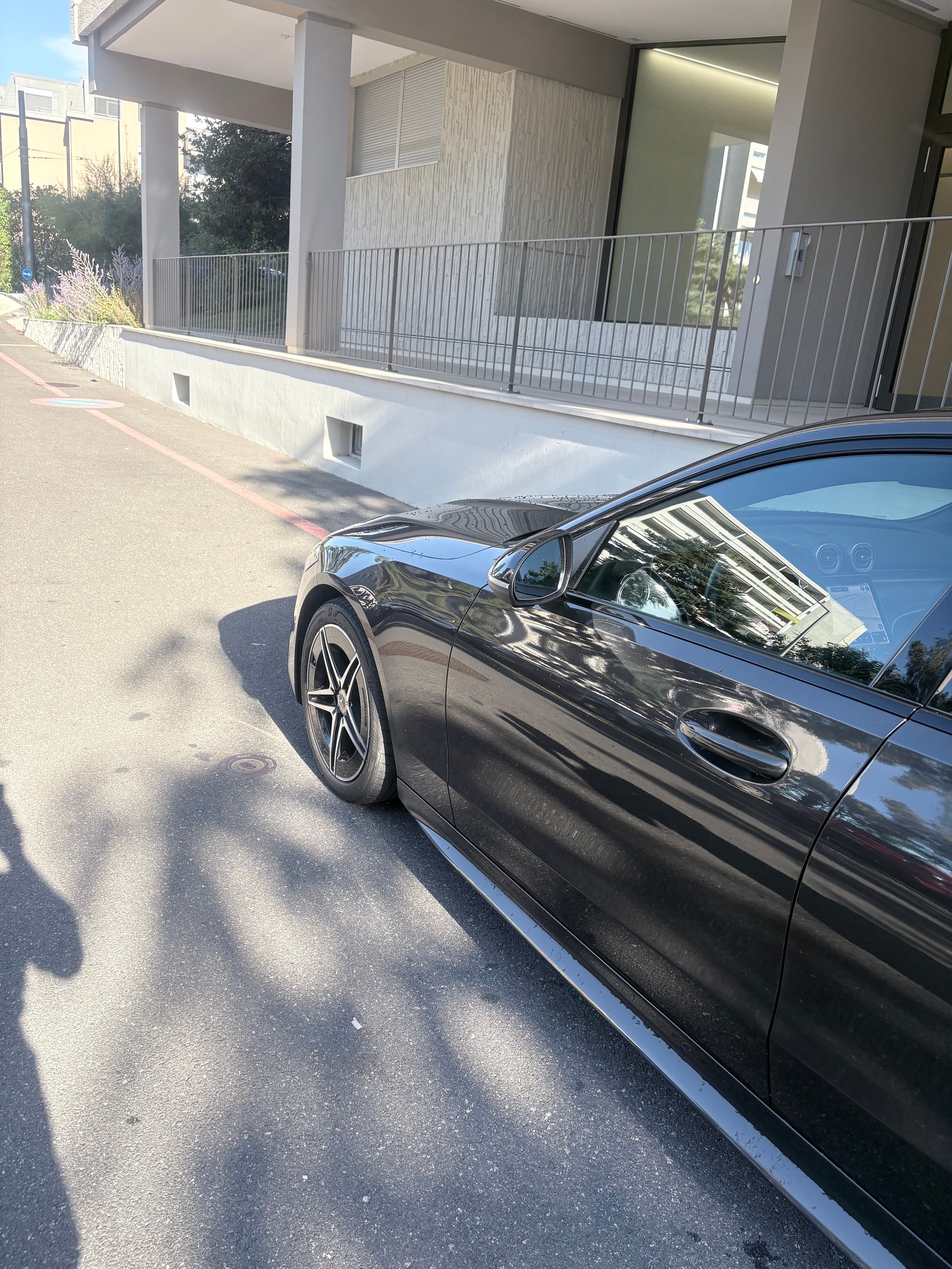 MERCEDES-BENZ C 220 d AMG Line-image-5