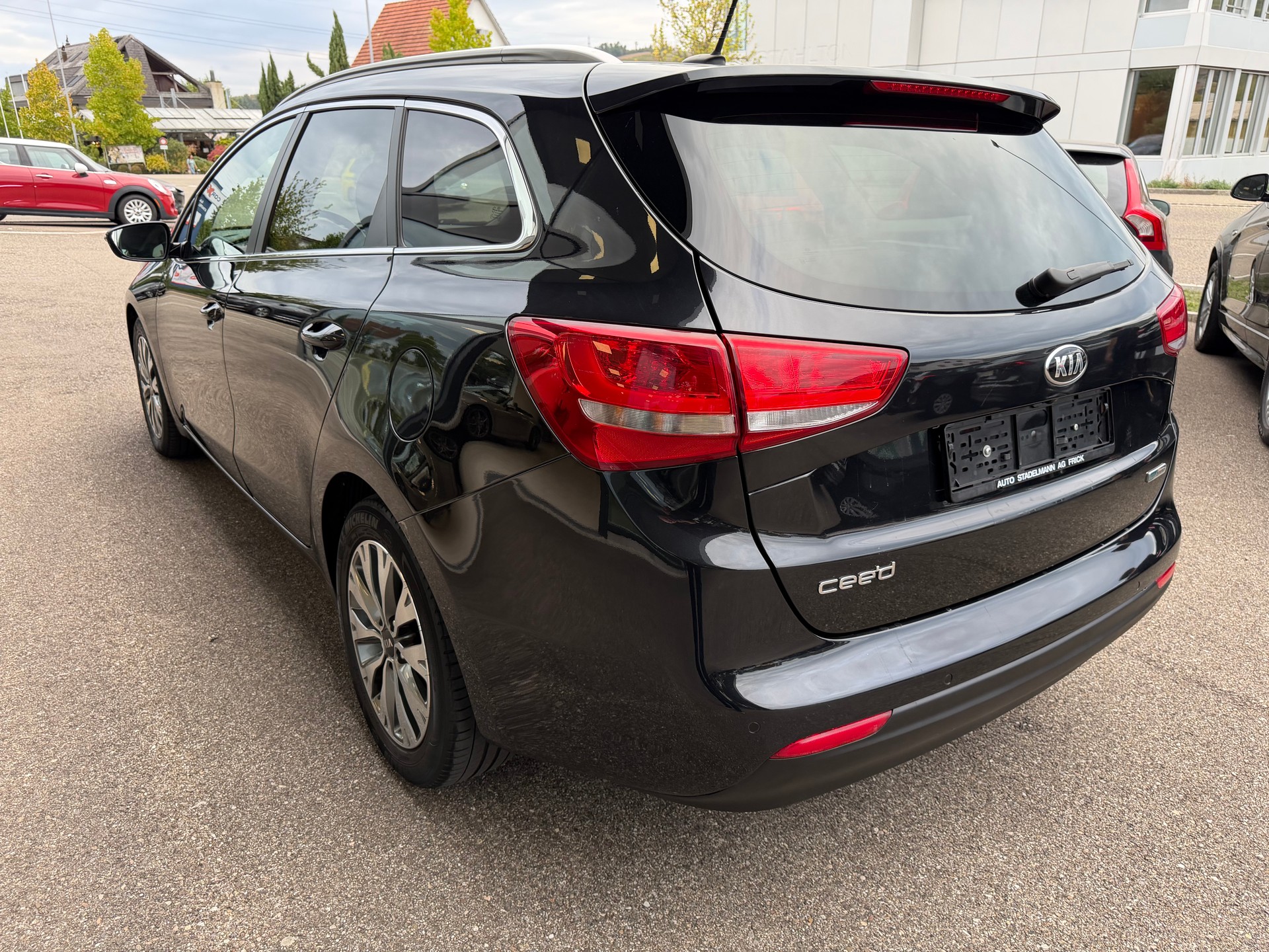 KIA Cee'd Sportswagon 1.6 GDi Swiss Eco Edition-image-7