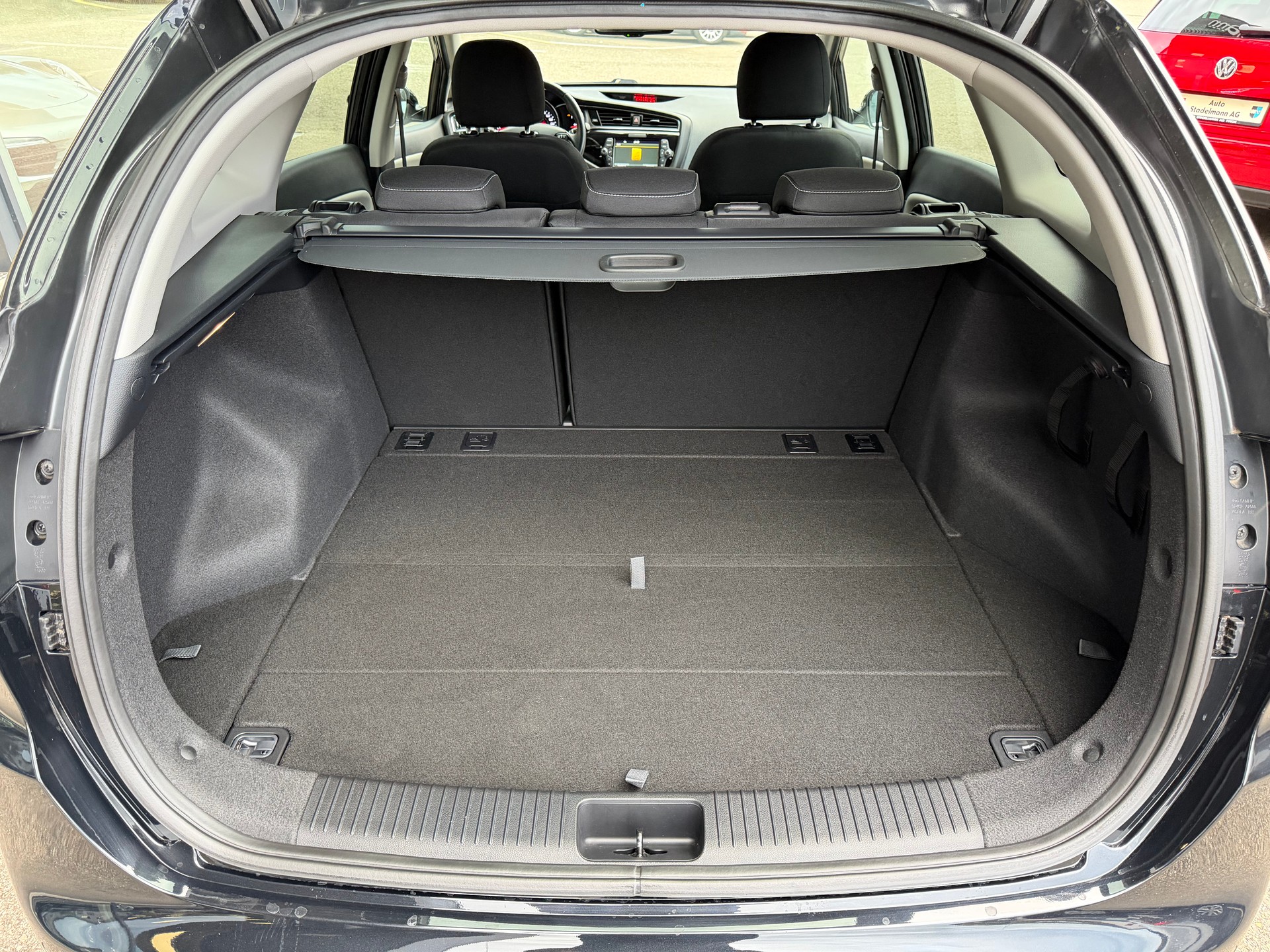 KIA Cee'd Sportswagon 1.6 GDi Swiss Eco Edition-image-5
