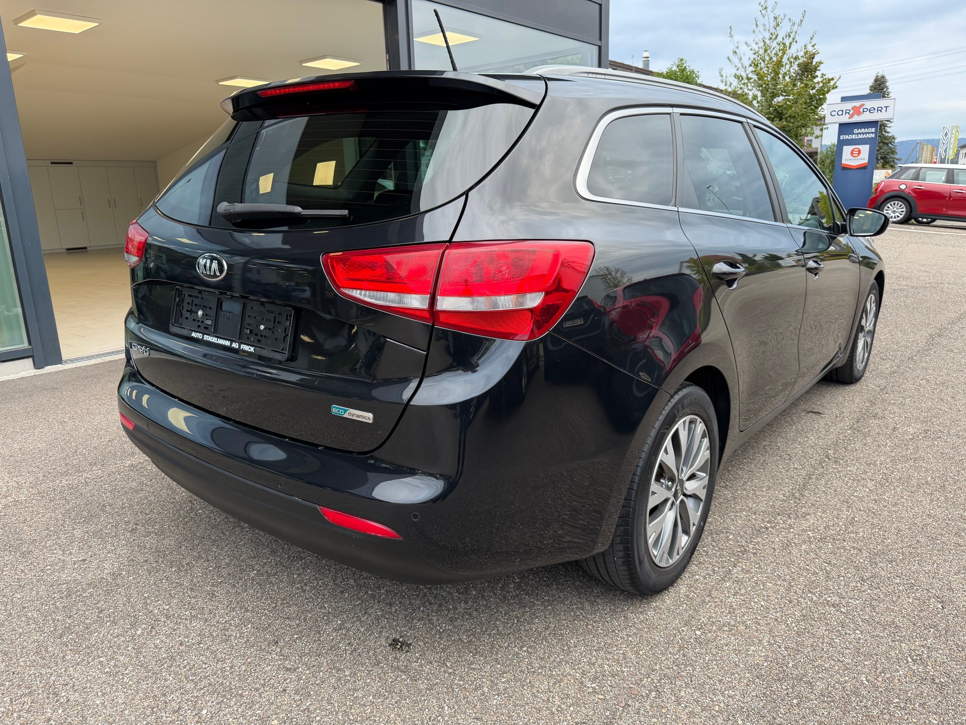 KIA Cee'd Sportswagon 1.6 GDi Swiss Eco Edition-image-3