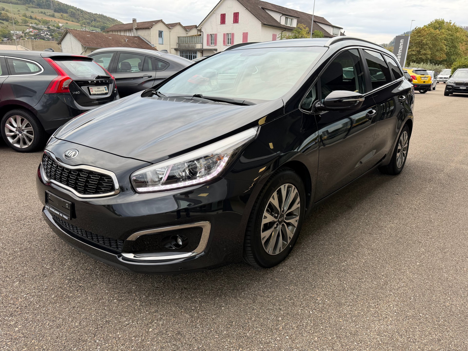KIA Cee'd Sportswagon 1.6 GDi Swiss Eco Edition-image-9