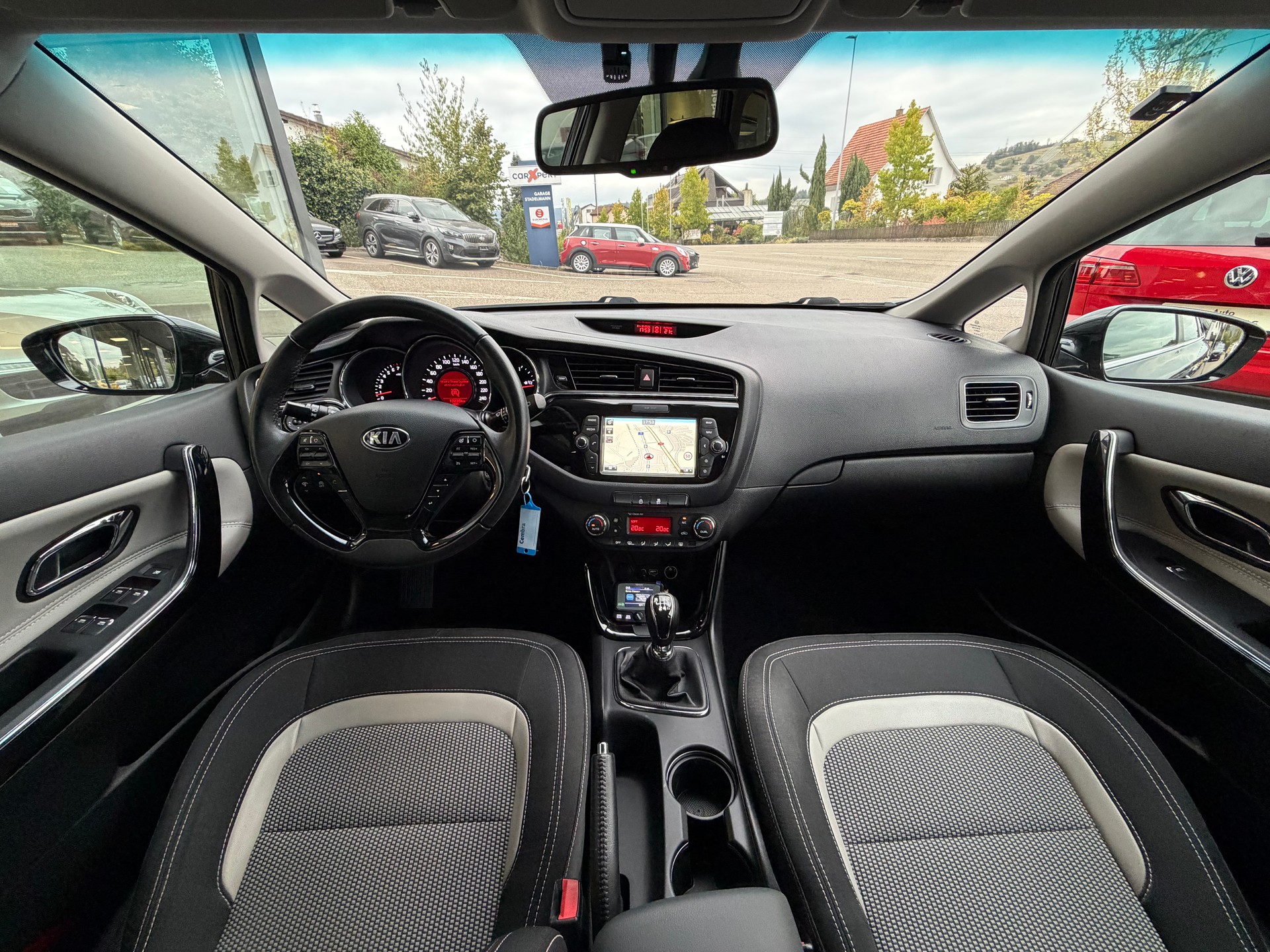 KIA Cee'd Sportswagon 1.6 GDi Swiss Eco Edition-image-17