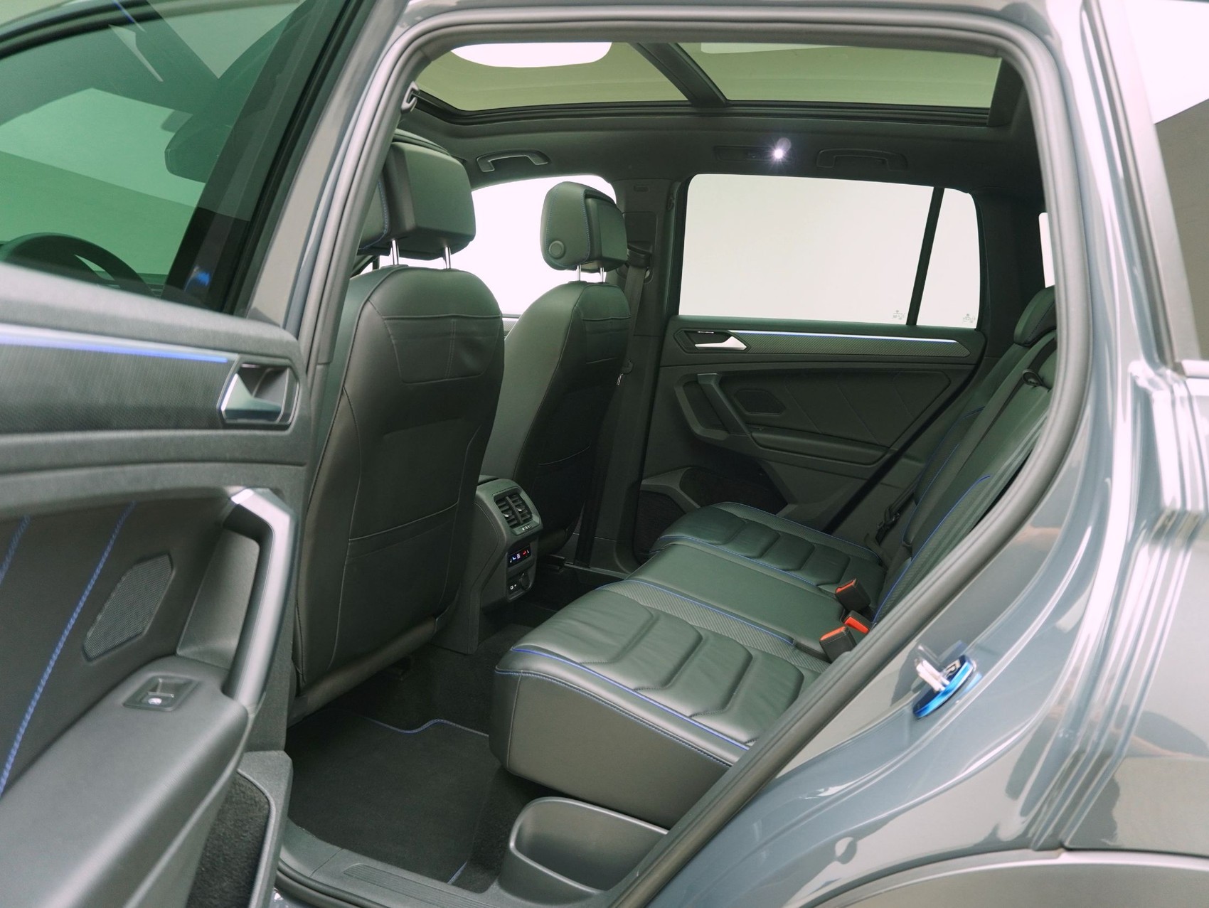 VW Tiguan 2.0 TSI DSG R-Performance (Akrapovic)-image-14