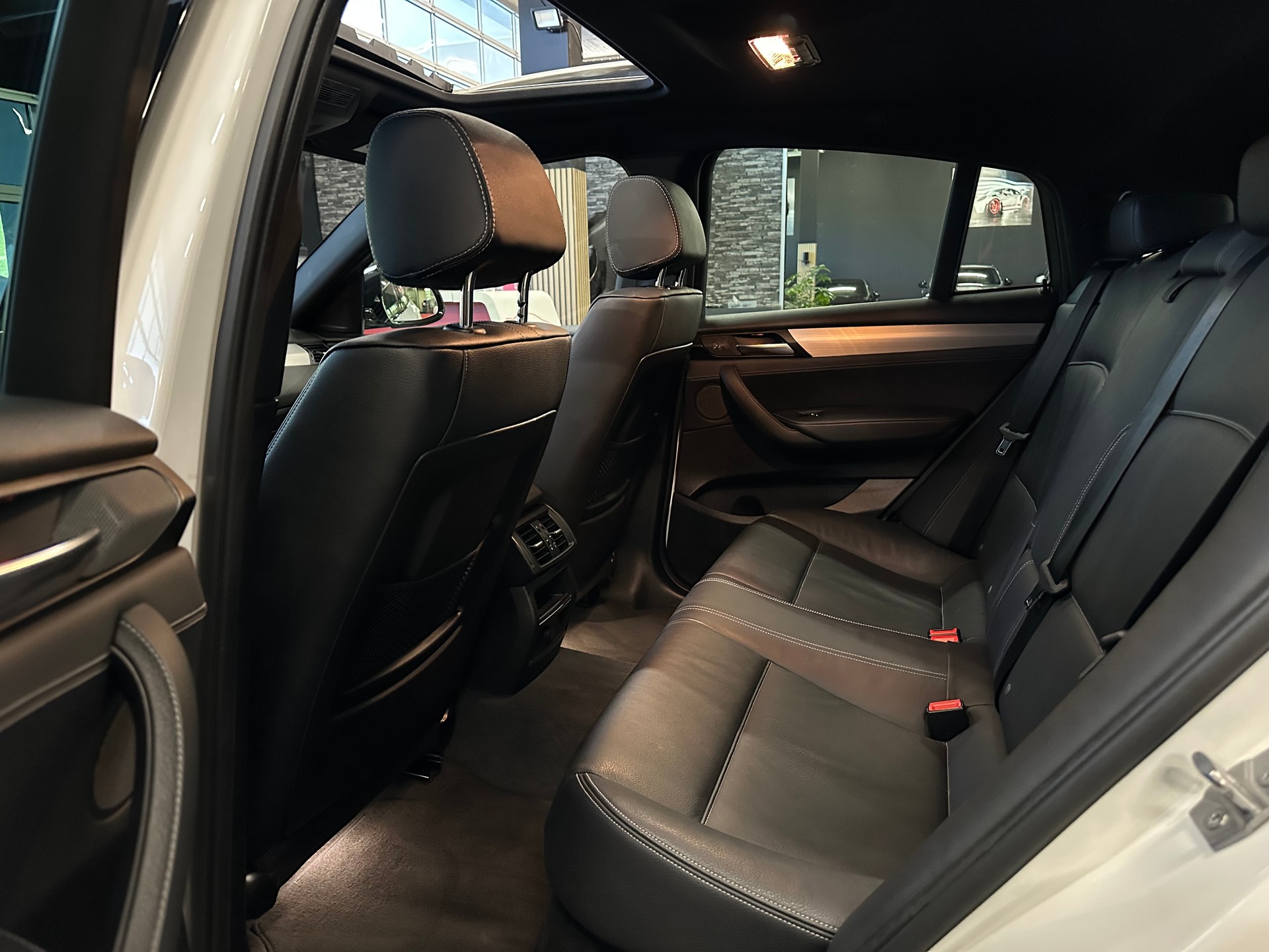 BMW X4 xDrive 30d Steptronic-image-16