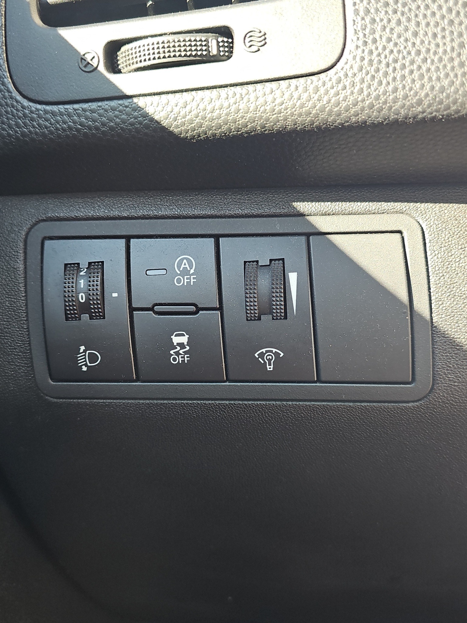 HYUNDAI iX20 1.4 Comfort-image-10