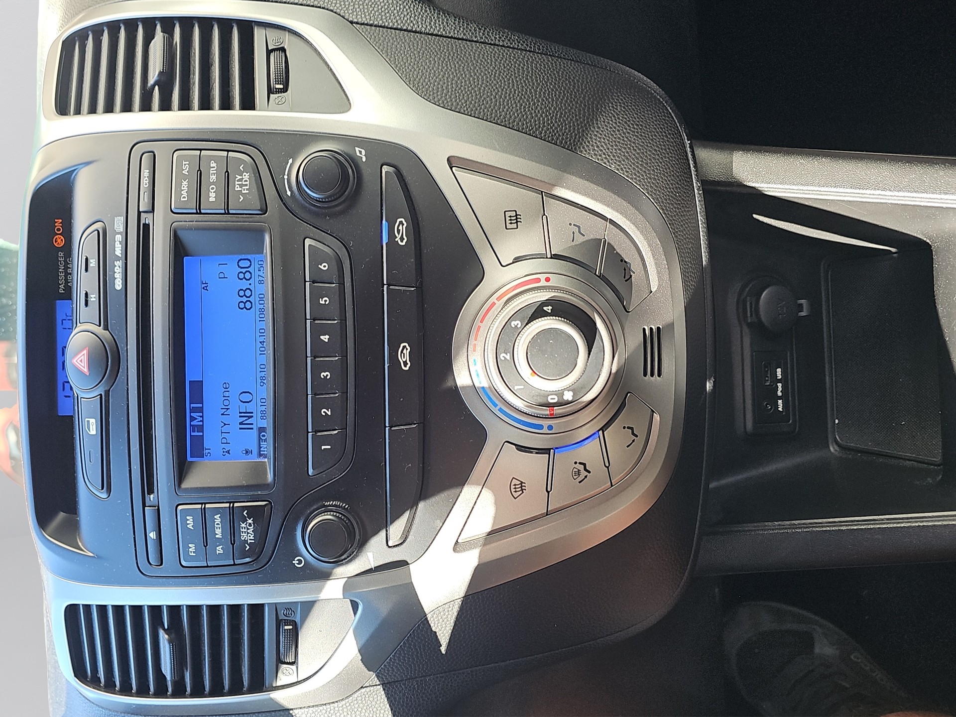 HYUNDAI iX20 1.4 Comfort-image-7