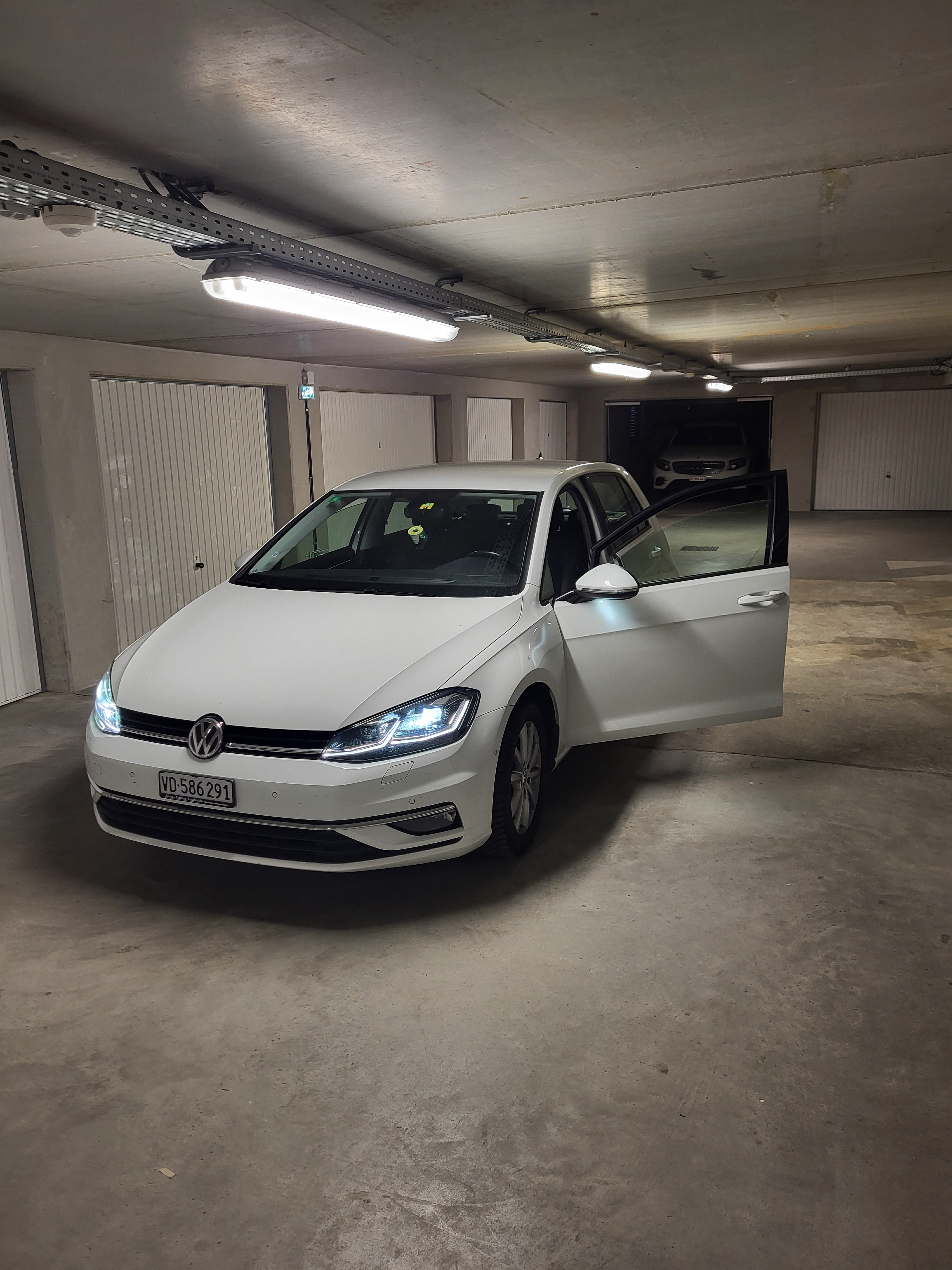 Car photo