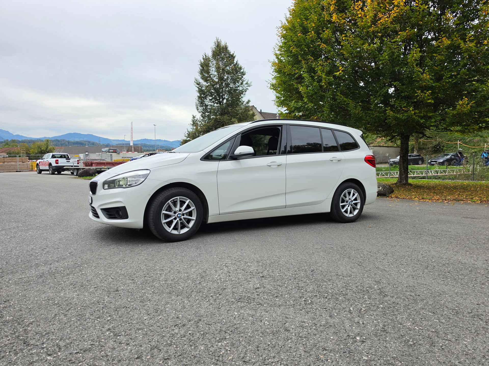 BMW 218d Gran Tourer Steptronic-image-8