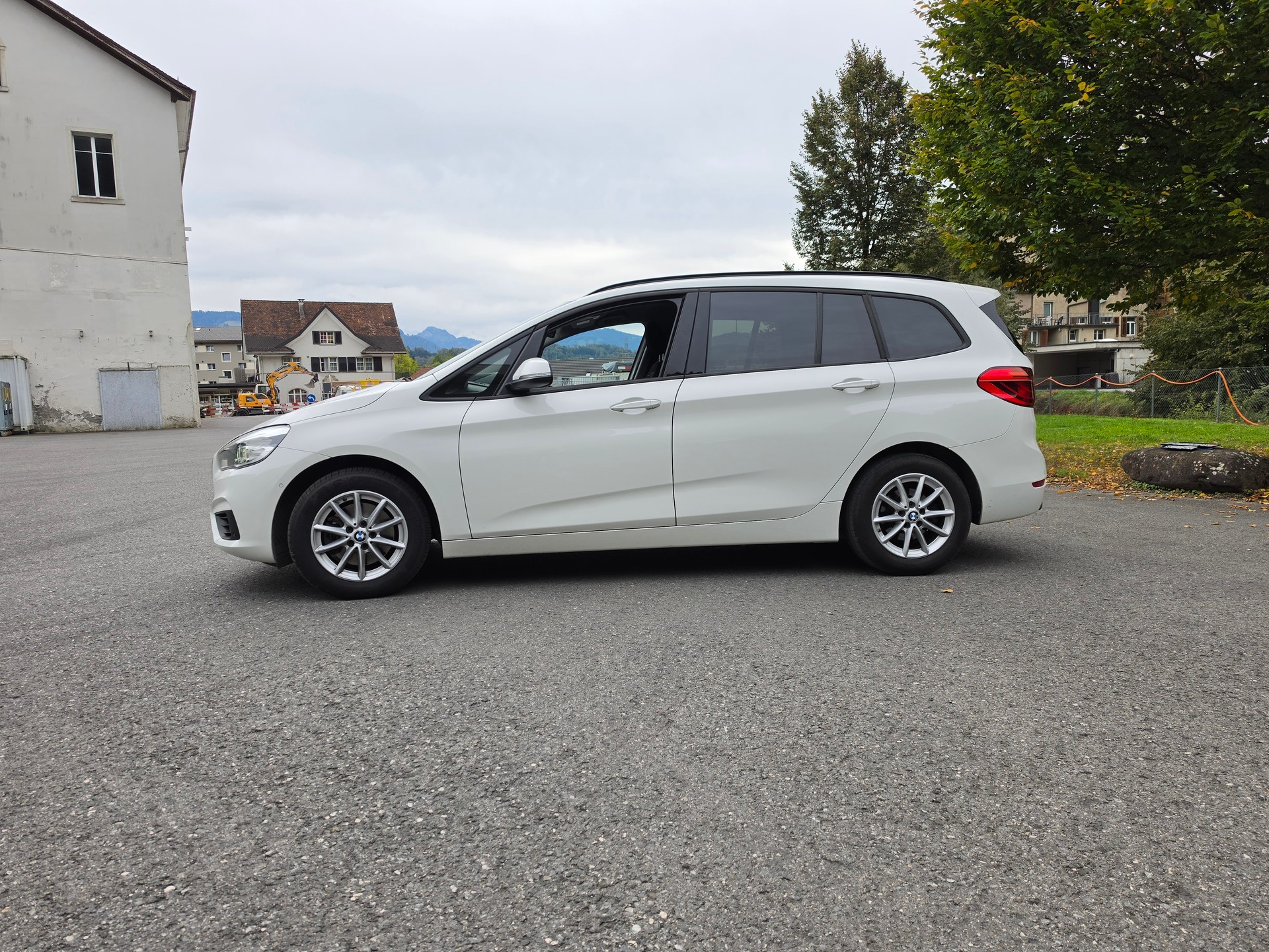 BMW 218d Gran Tourer Steptronic-image-10