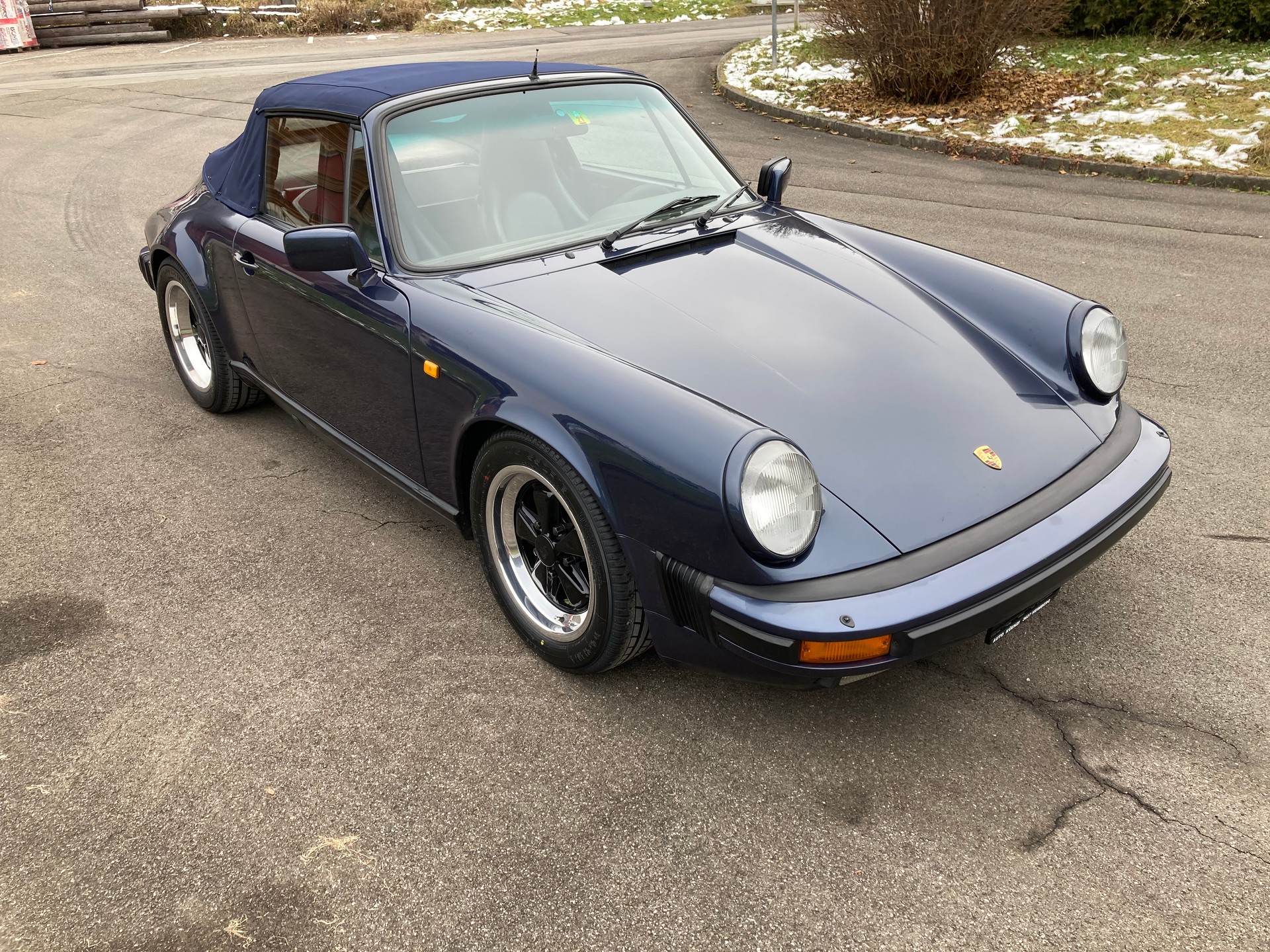 PORSCHE 911 Carrera Cabrio-image-15