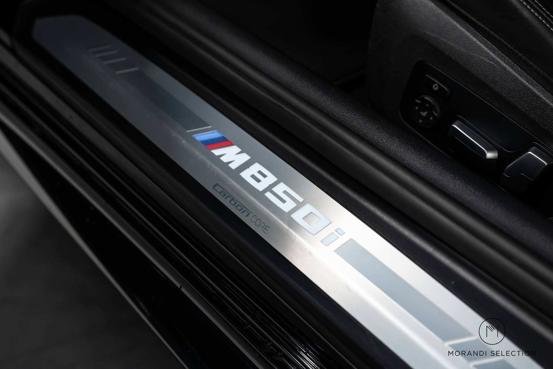 BMW M850i xDrive Cabriolet-image-23
