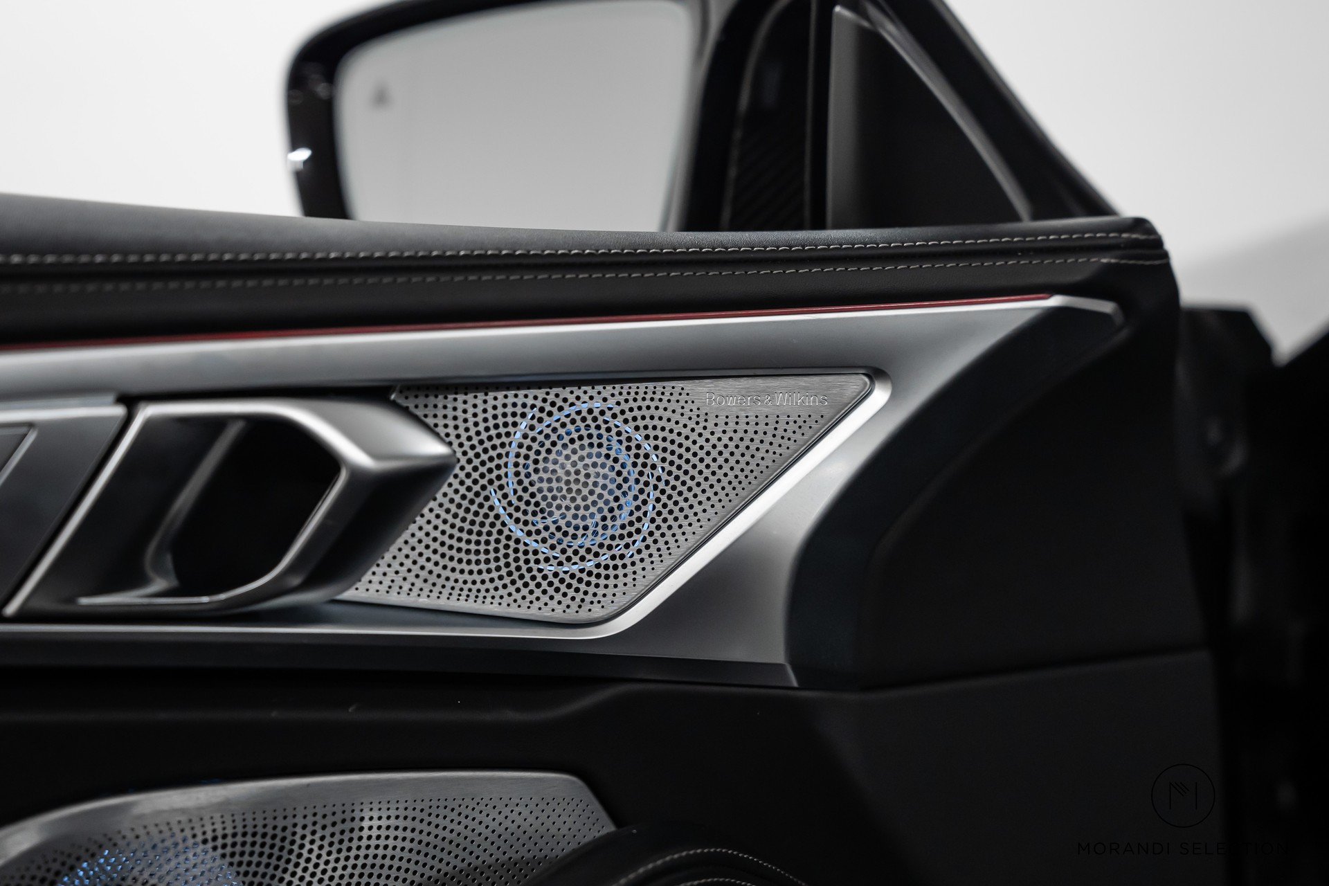 BMW M850i xDrive Cabriolet-image-22