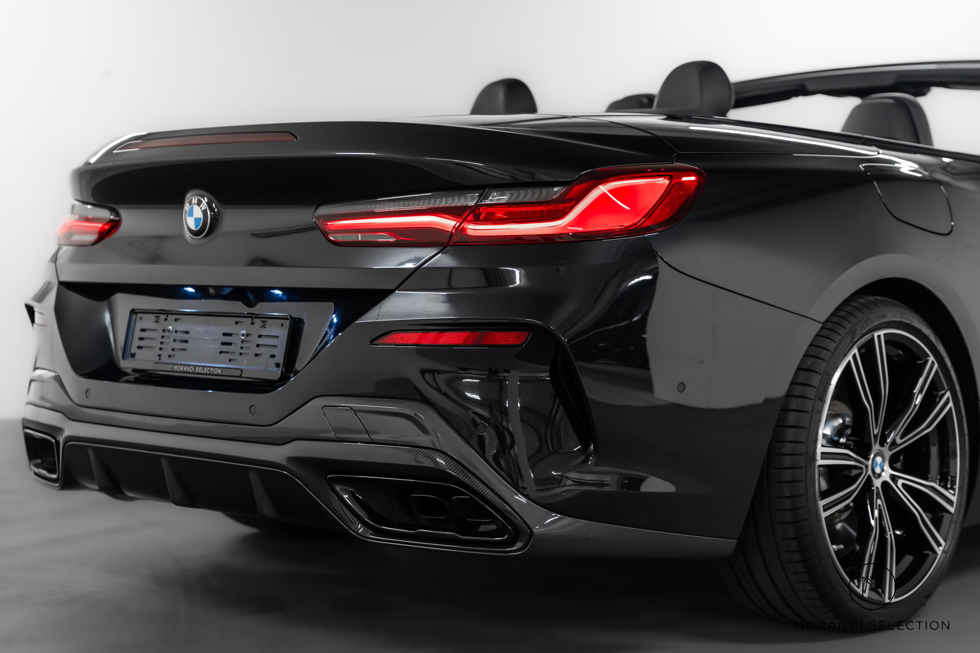 BMW M850i xDrive Cabriolet-image-7