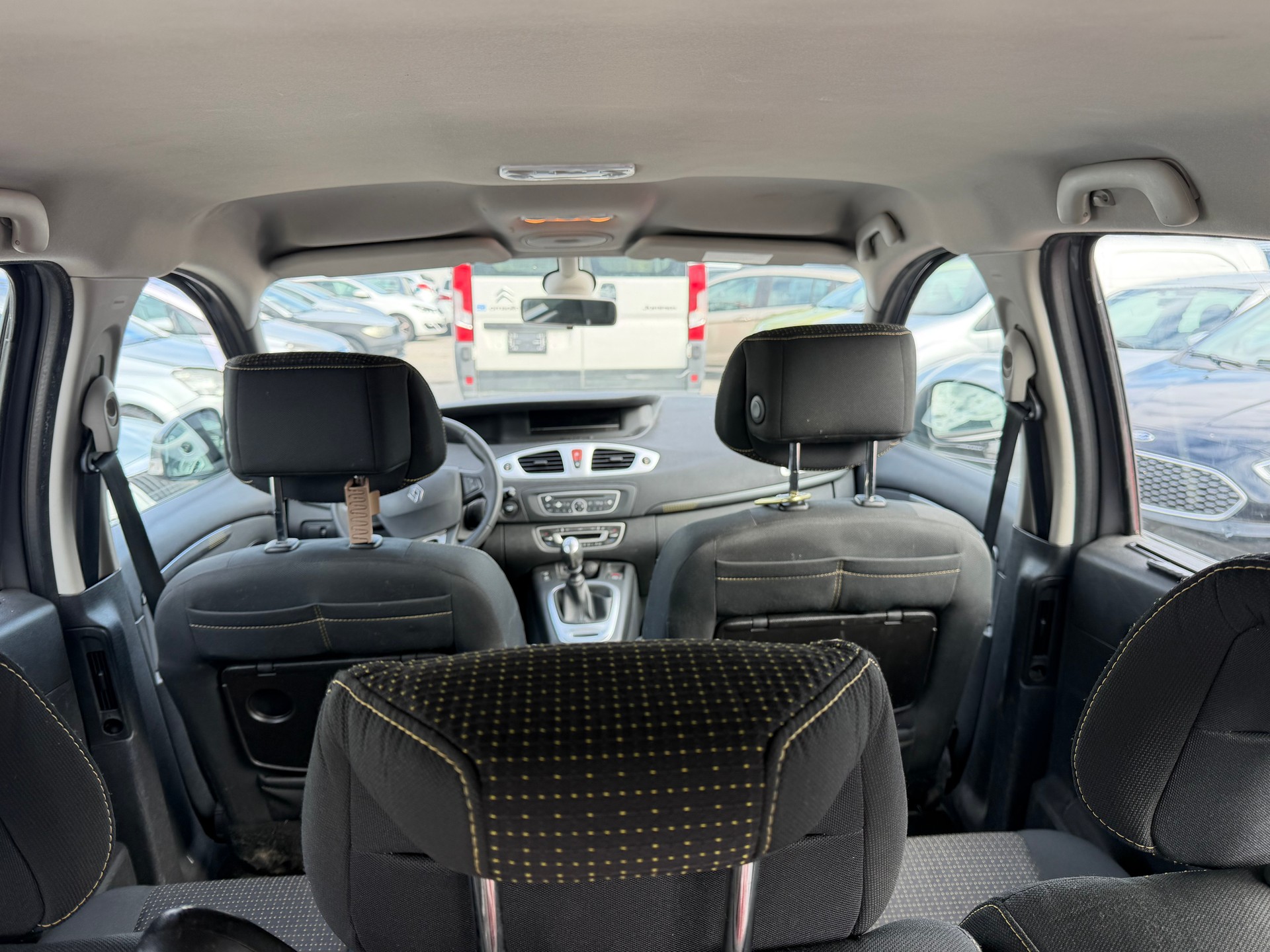 RENAULT Grand Scénic 1.4 16V Turbo Privilège-image-7