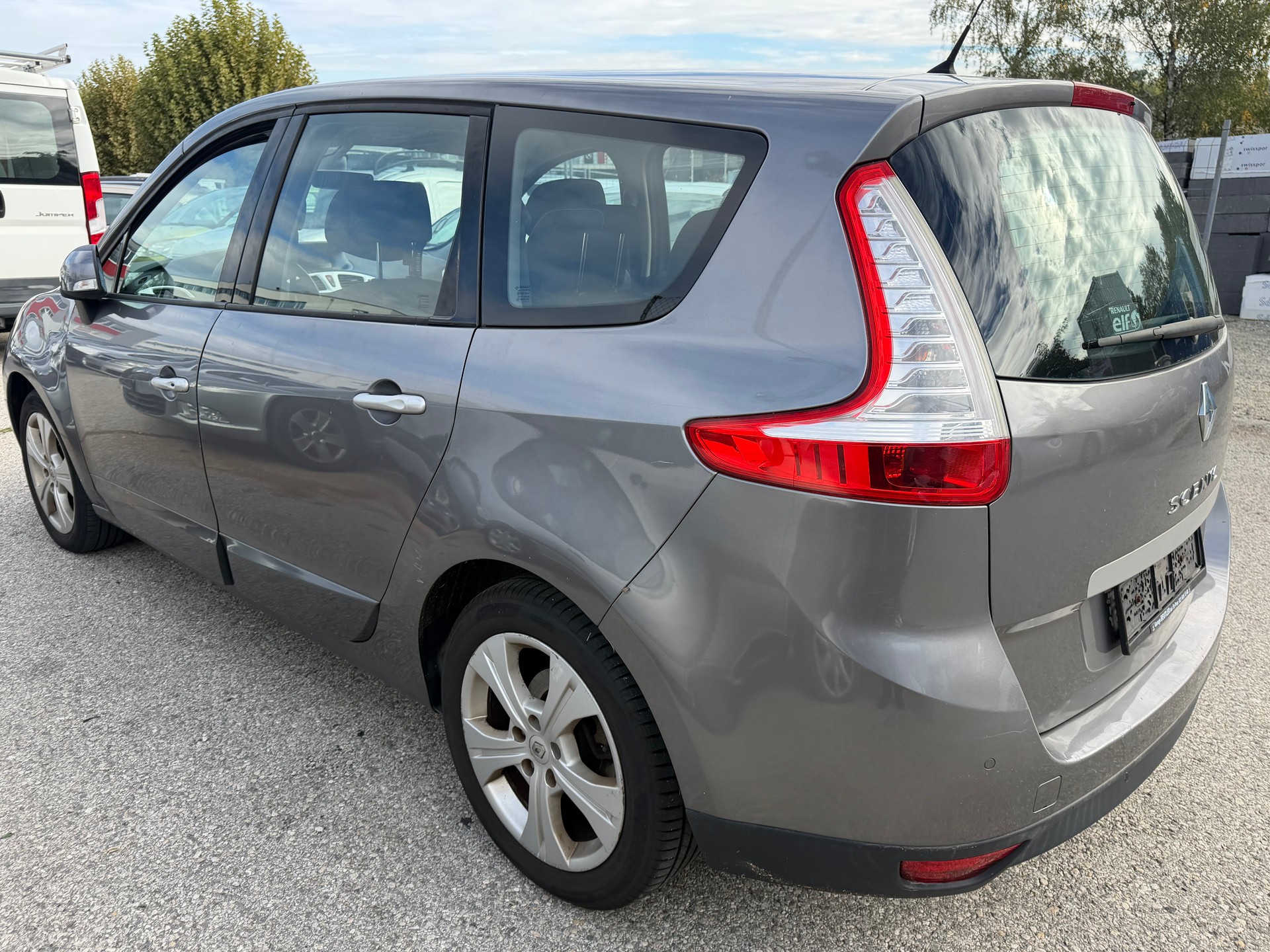RENAULT Grand Scénic 1.4 16V Turbo Privilège-image-3
