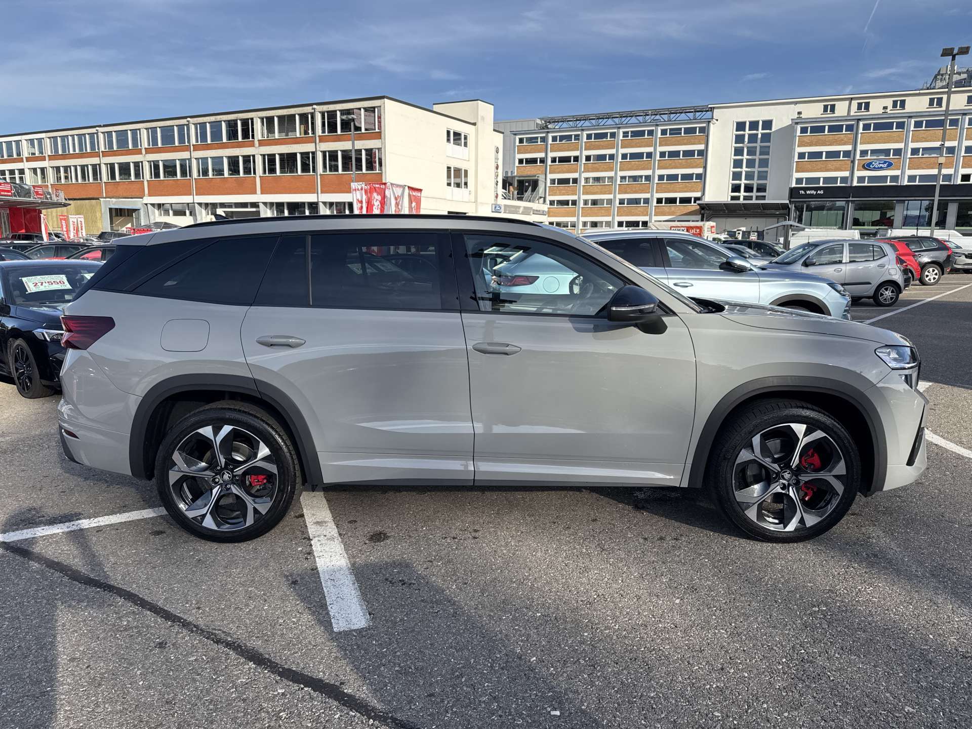 SKODA Kodiaq 2.0 TSi RS 266PS 7-Plätzer 4x4 DSG-Automat-image-10