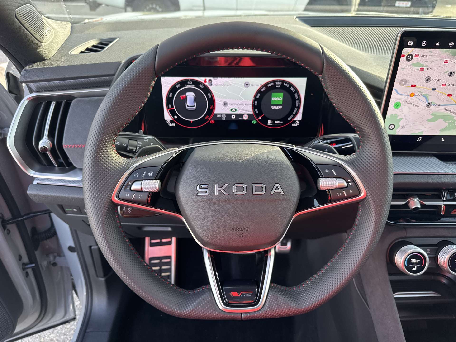 SKODA Kodiaq 2.0 TSi RS 266PS 7-Plätzer 4x4 DSG-Automat-image-15